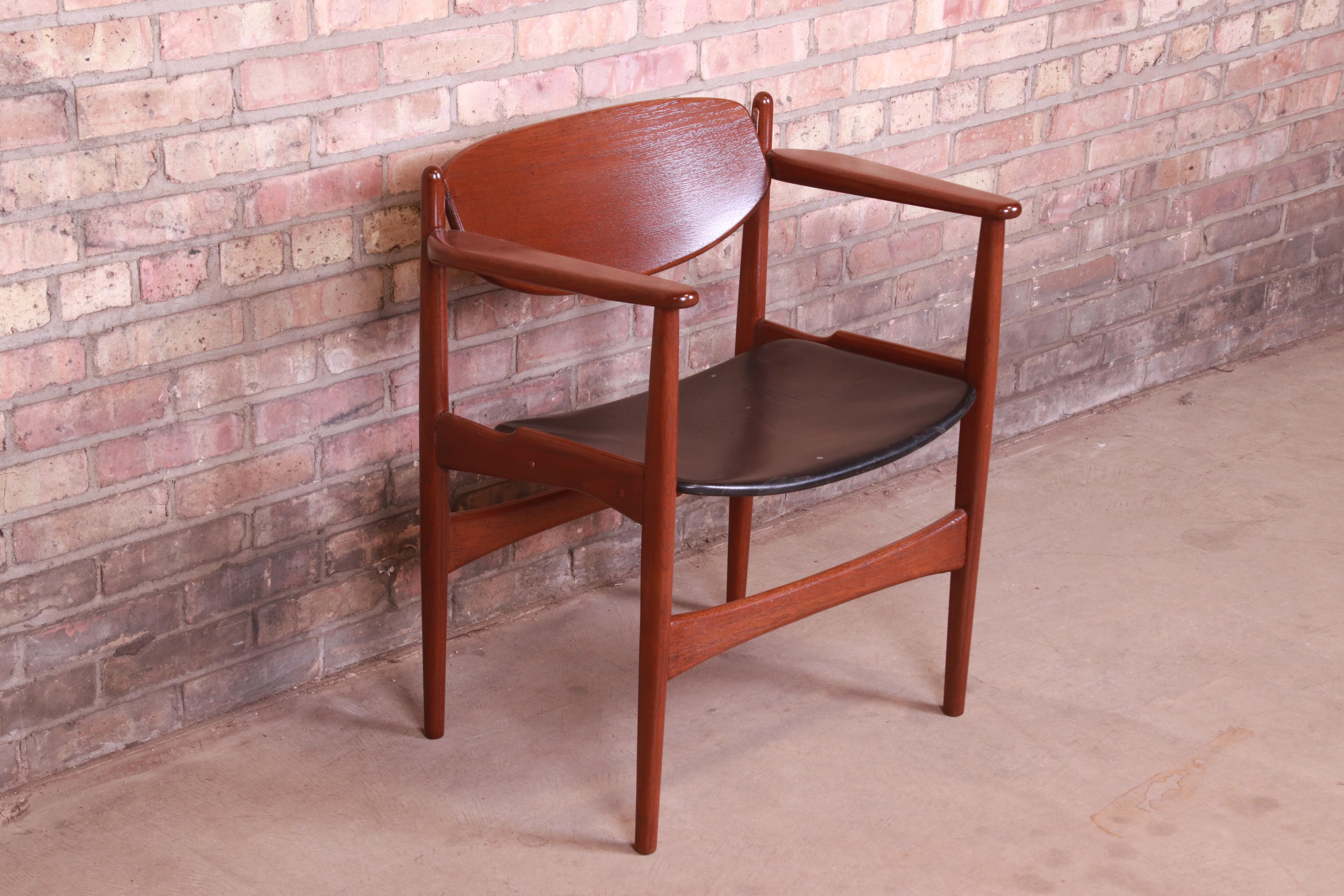 Arne Hovmand-Olsen for Jutex Teak and Leather Armchair, Newly Refinished For Sale 1