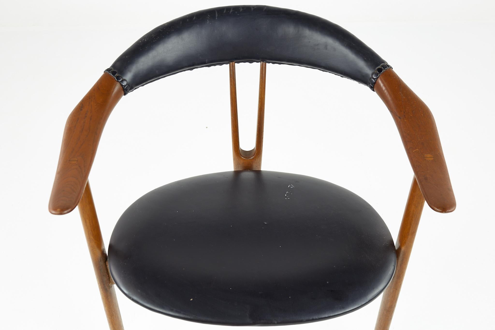 Arne Hovmand Olsen for Mogens Kold MCM Danish Teak and Leather Lounge Chair 2