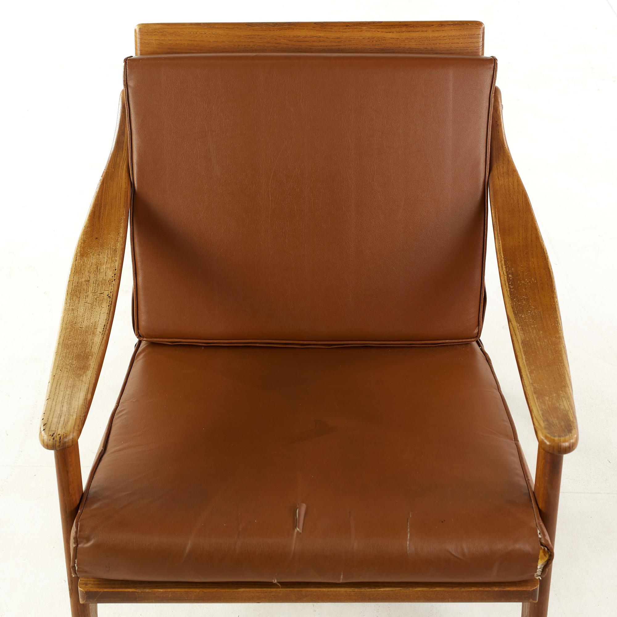 Arne Hovmand Olsen for P Mikkelsen MCM Teak Lean Back Lounge Chairs, Pair For Sale 5