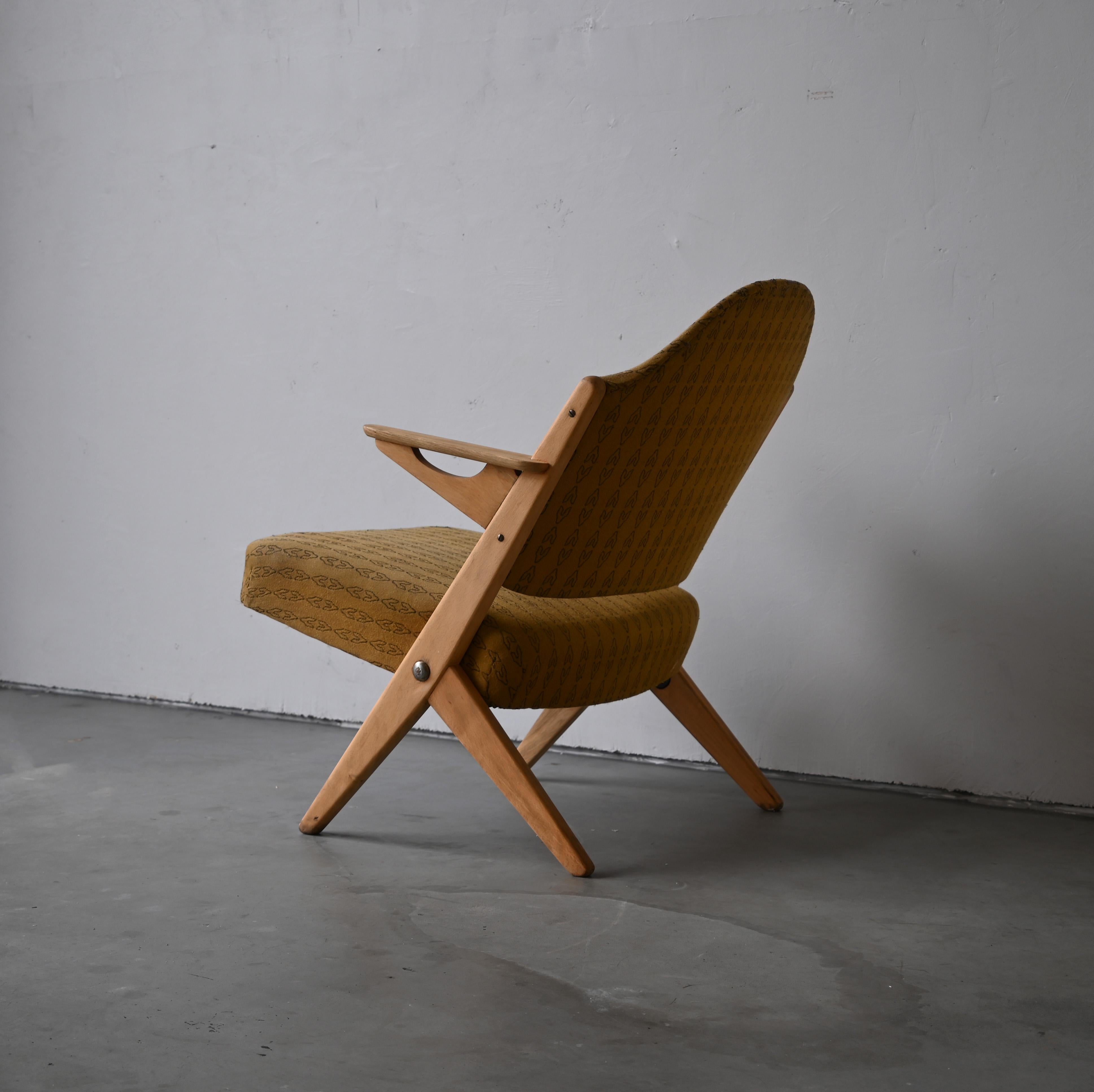 Danish Arne Hovmand-Olsen, Lounge Chair, Beech, Fabric, Komfort, Randers, Denmark 1955