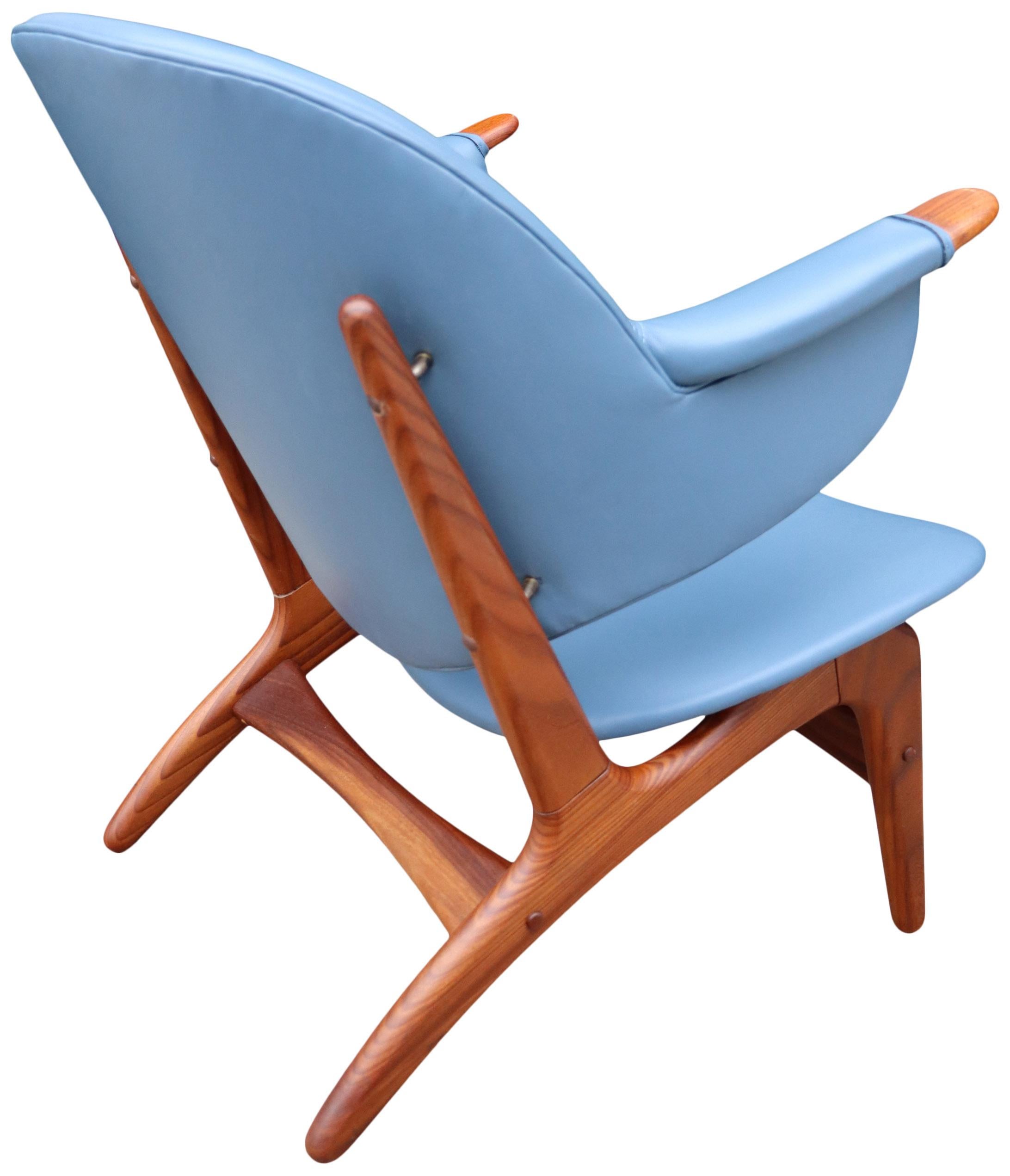 Arne Hovmand-Olsen Lounge Chair in Blue Leather For Sale 3