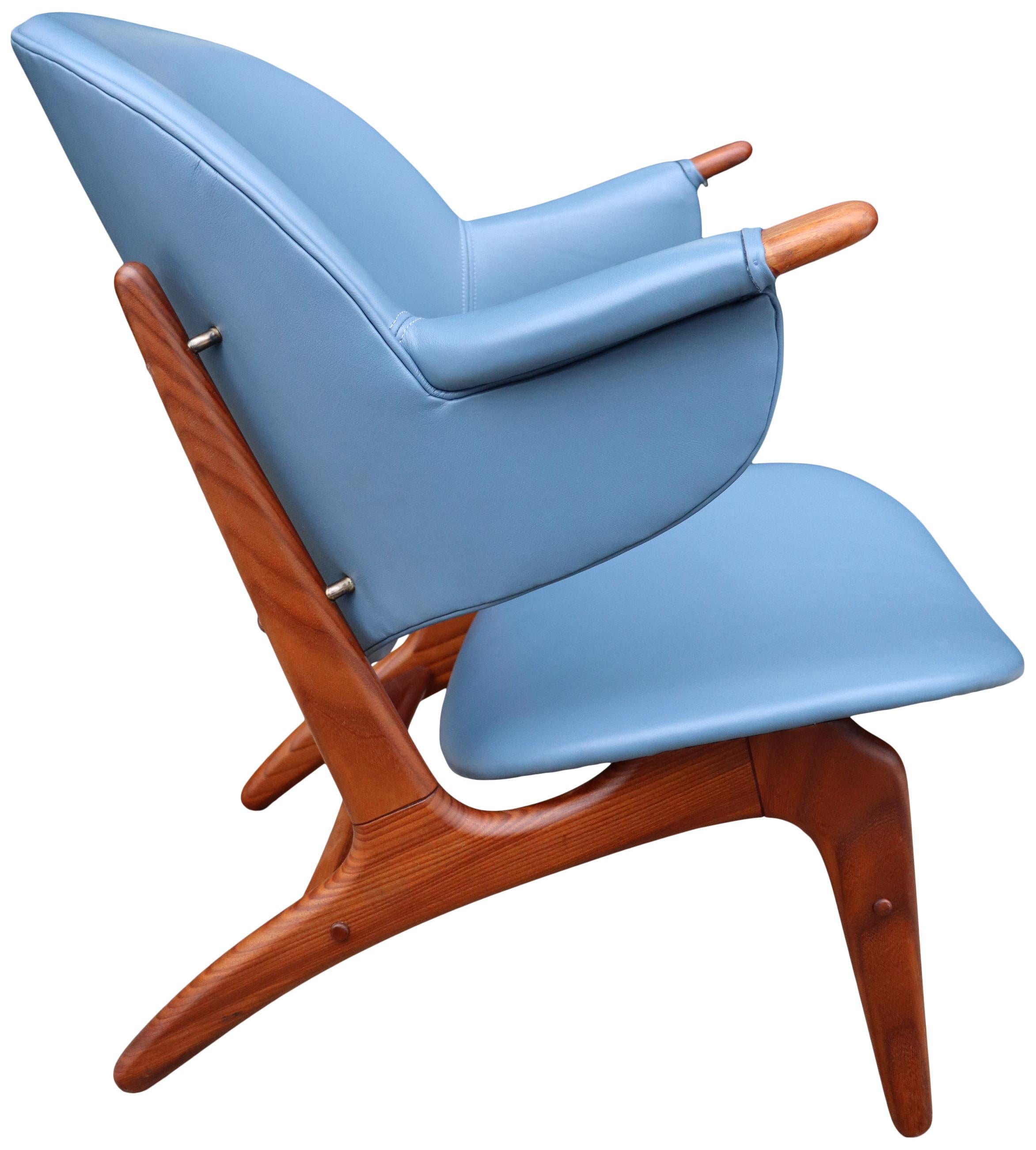 Arne Hovmand-Olsen Lounge Chair in Blue Leather For Sale 6