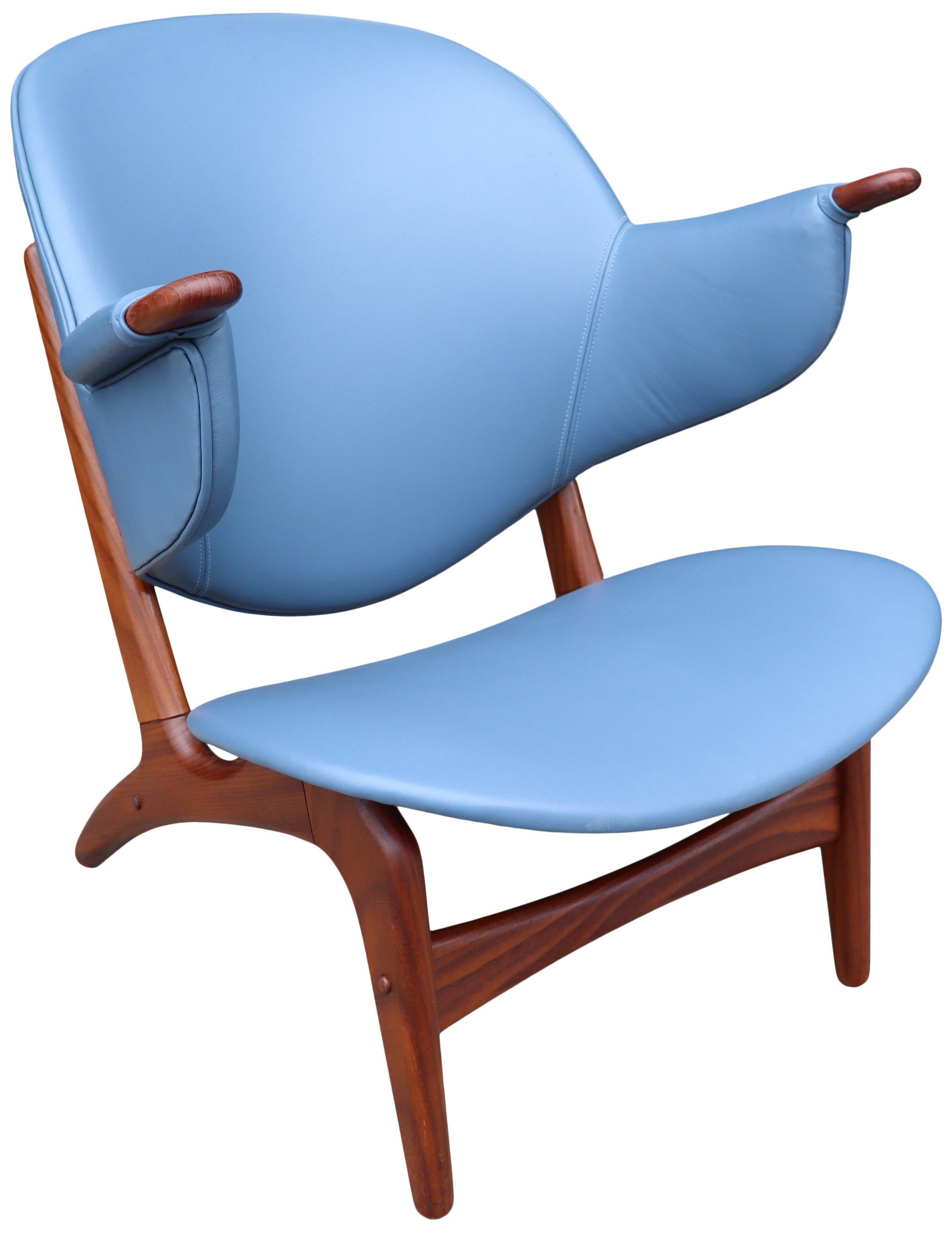 Mid-Century Modern Fauteuil de salon Arne Hovmand-Olsen en cuir bleu en vente