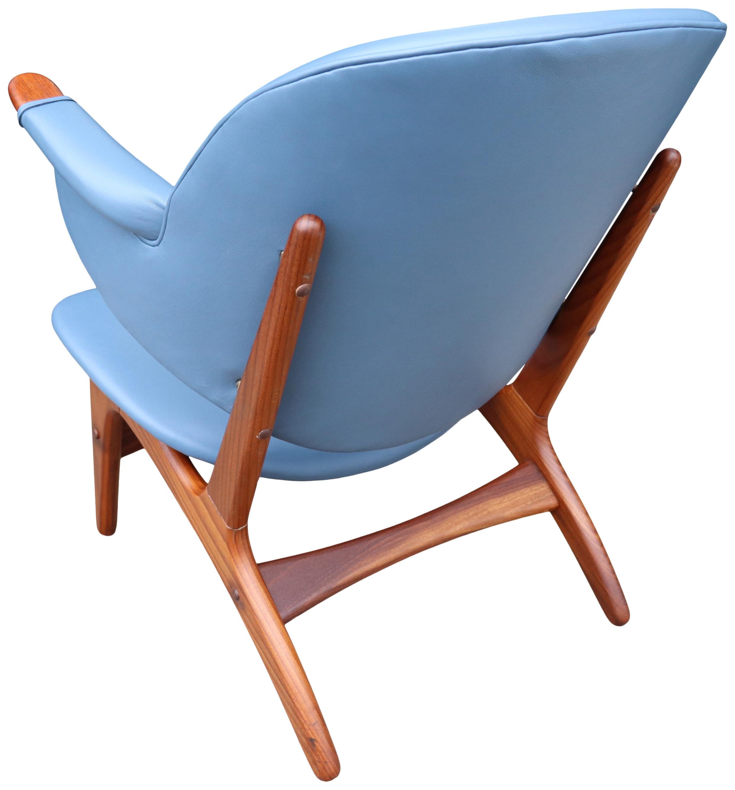 Brass Arne Hovmand-Olsen Lounge Chair in Blue Leather For Sale