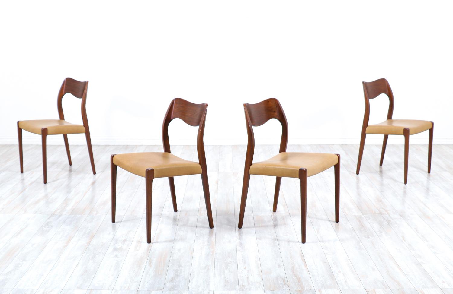 Arne Hovmand-Olsen Model-71 teak & leather dining chairs for J.L. Møllers.