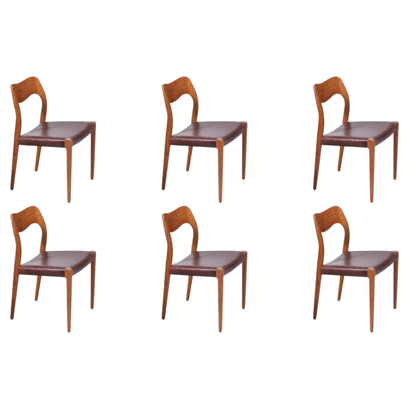 Arne Hovmand-Olsen Model 71 Teak Wood & Leather Dining Chairs for J.L. Møllers For Sale