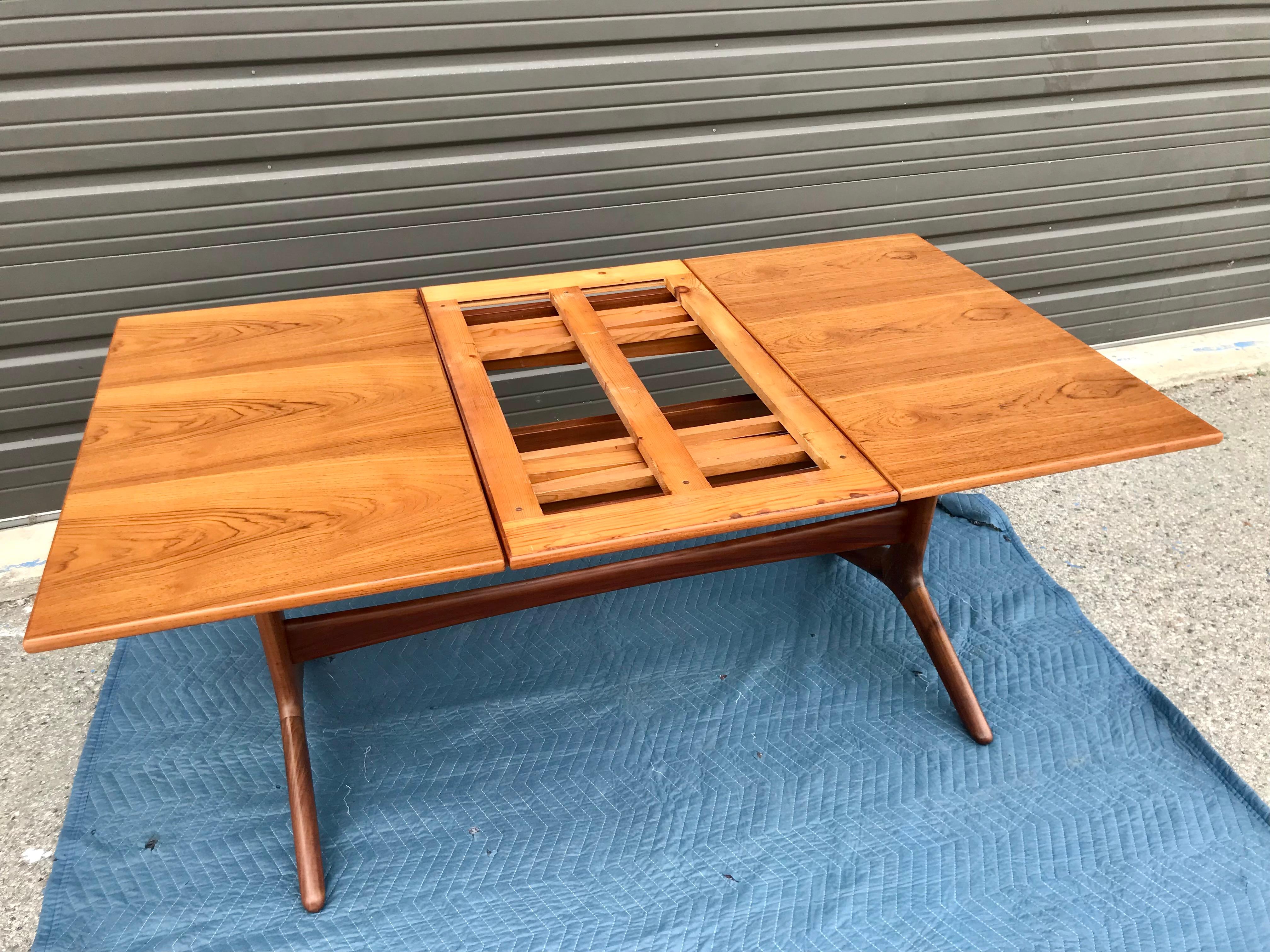 Hand-Crafted Dining Table with Two Leaves Arne Hovmand-Olsen Mogens Kold For Sale