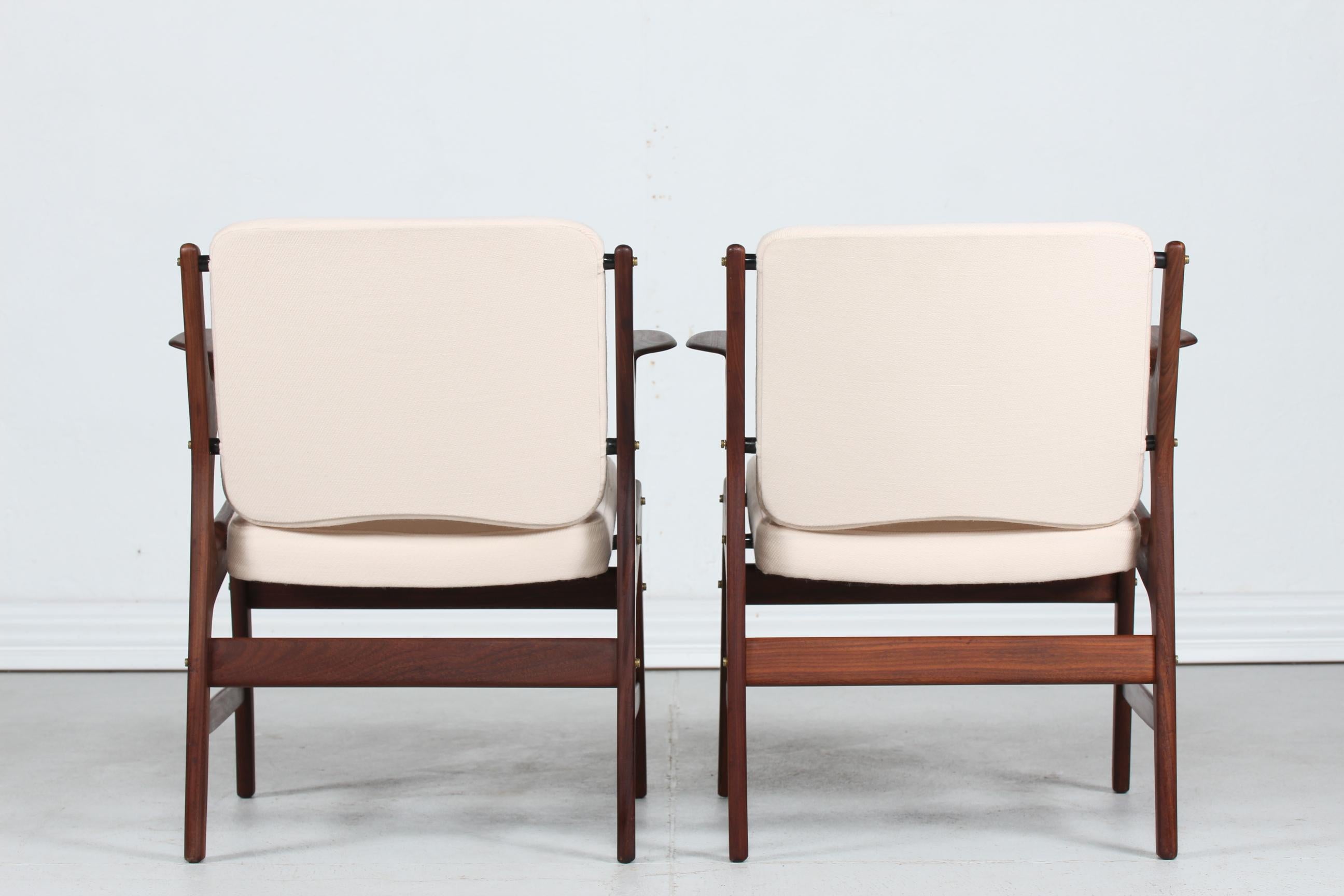 Arne Hovmand-Olsen Pair of Teak Armchairs with Light Colored Fabric Danish 60s For Sale 2