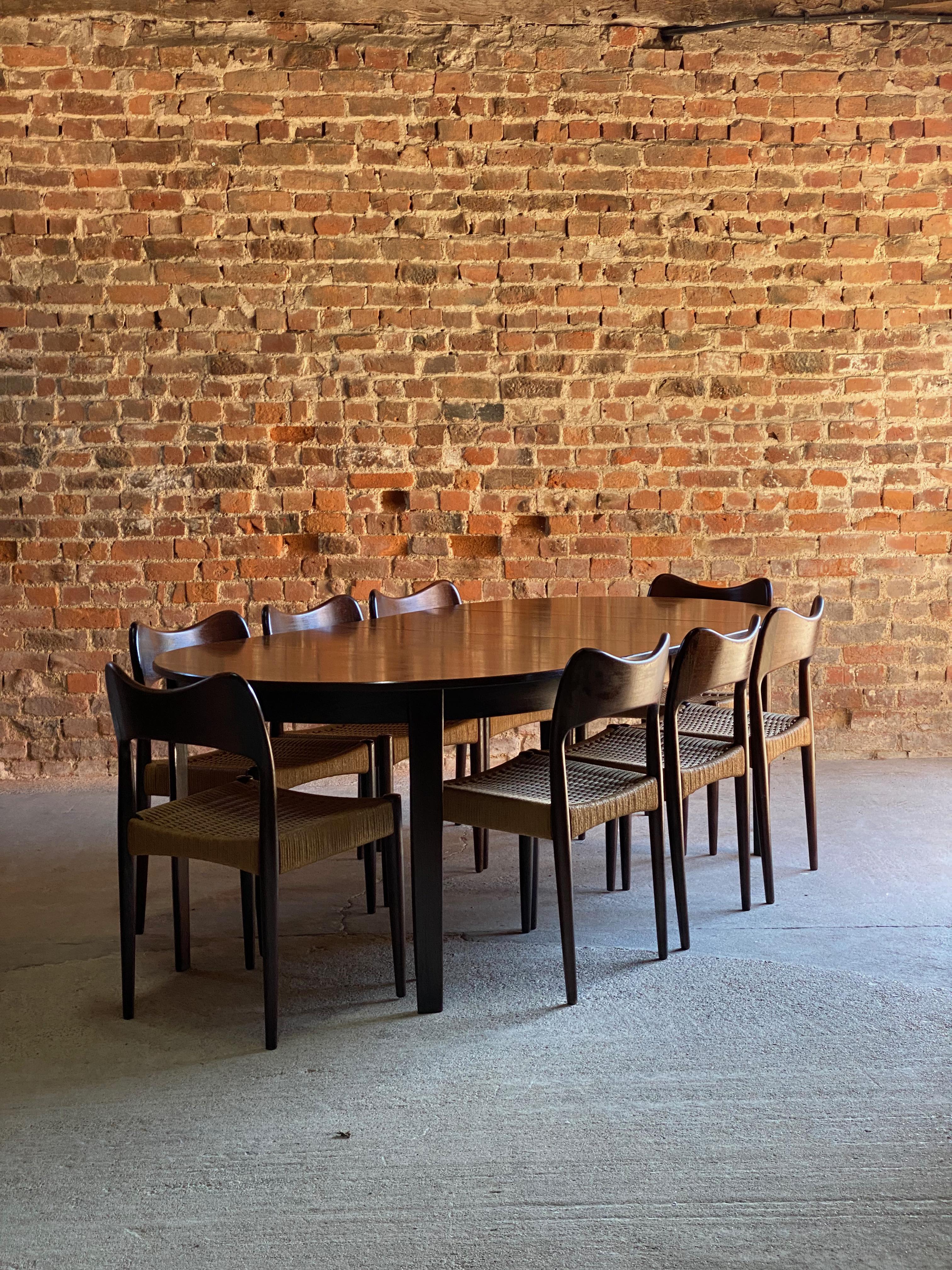 Arne Hovmand Olsen Round Rosewood Dining Table & 8 Dining Chairs by Mogens Kold  For Sale 5