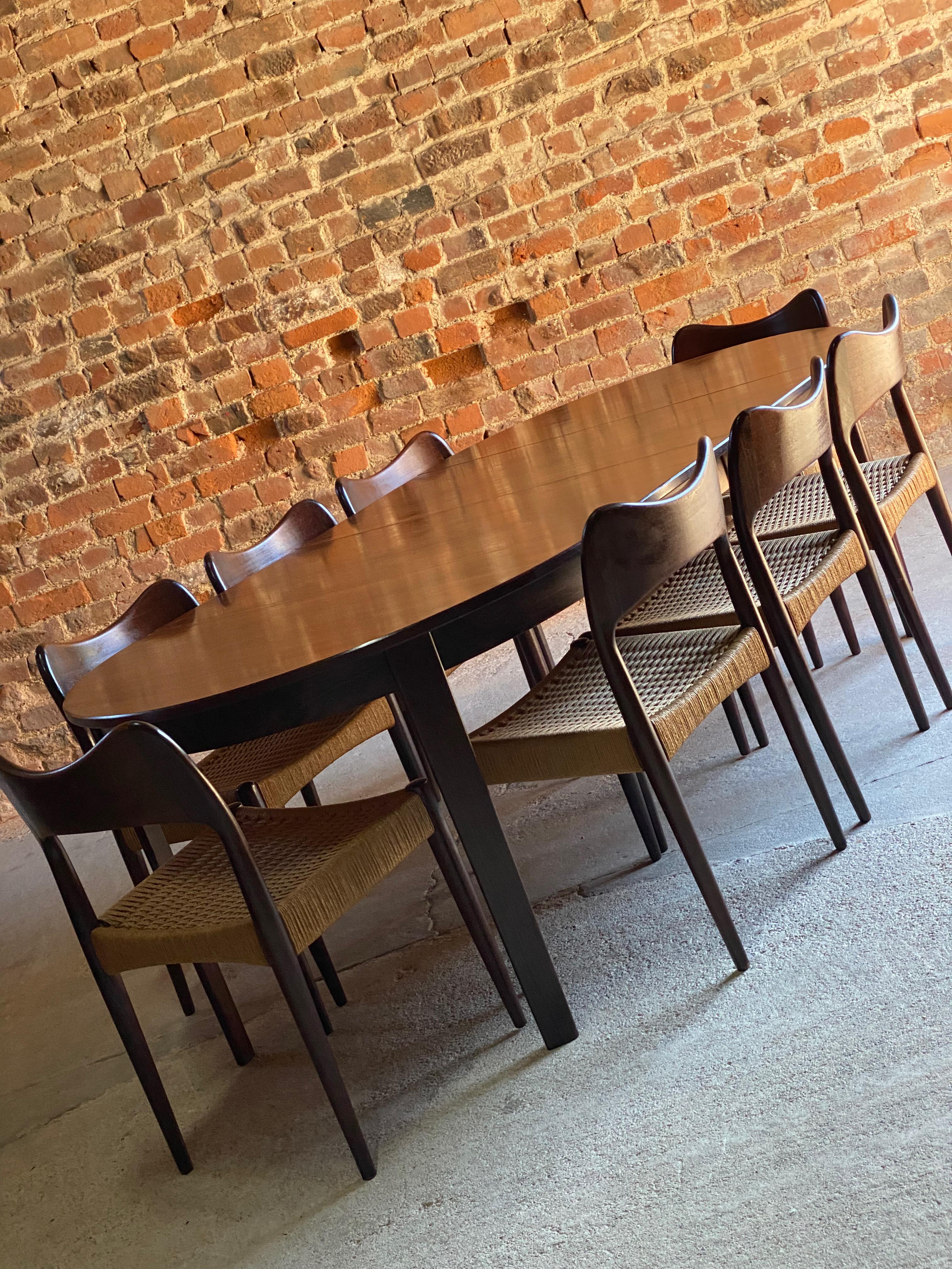 Arne Hovmand Olsen Round Rosewood Dining Table & 8 Dining Chairs by Mogens Kold  For Sale 6