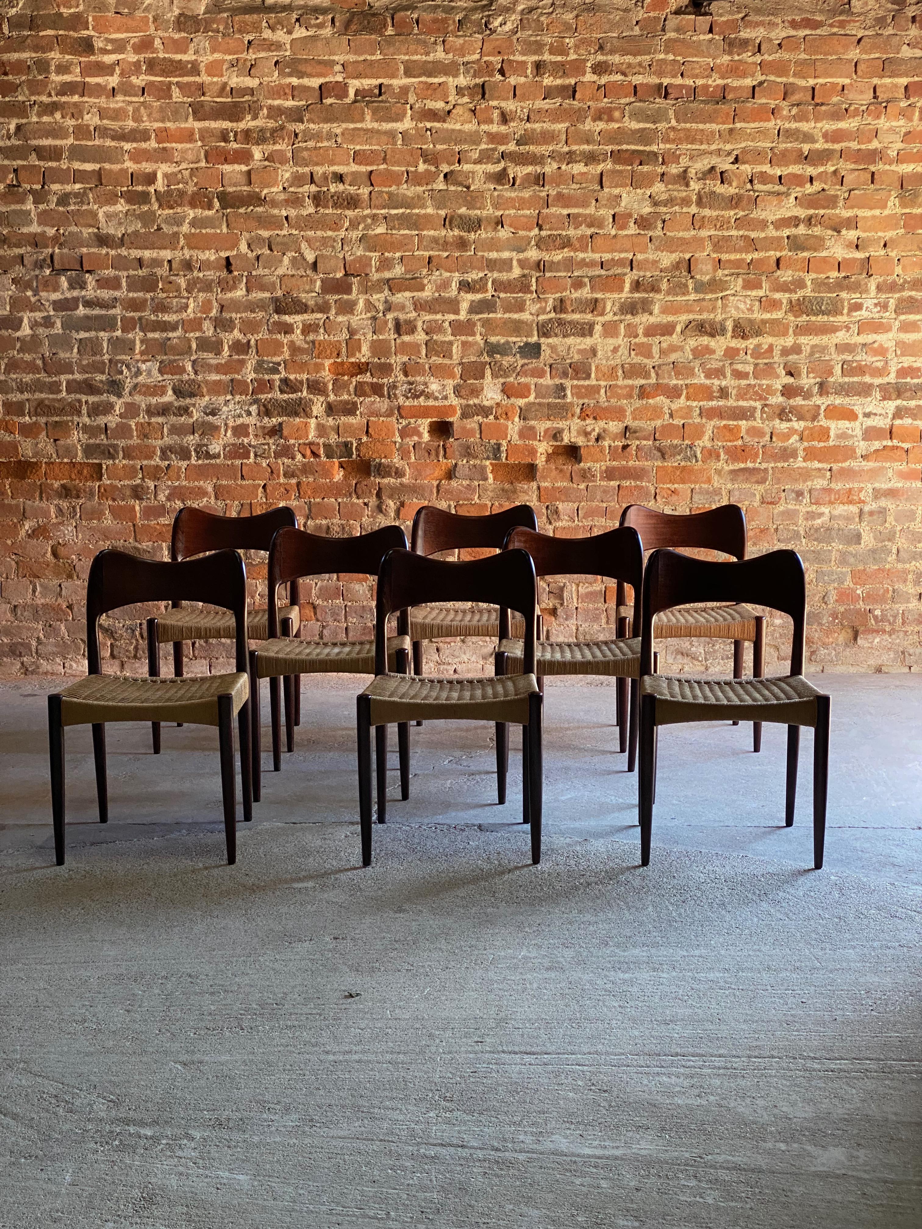 Arne Hovmand Olsen Round Rosewood Dining Table & 8 Dining Chairs by Mogens Kold  For Sale 14
