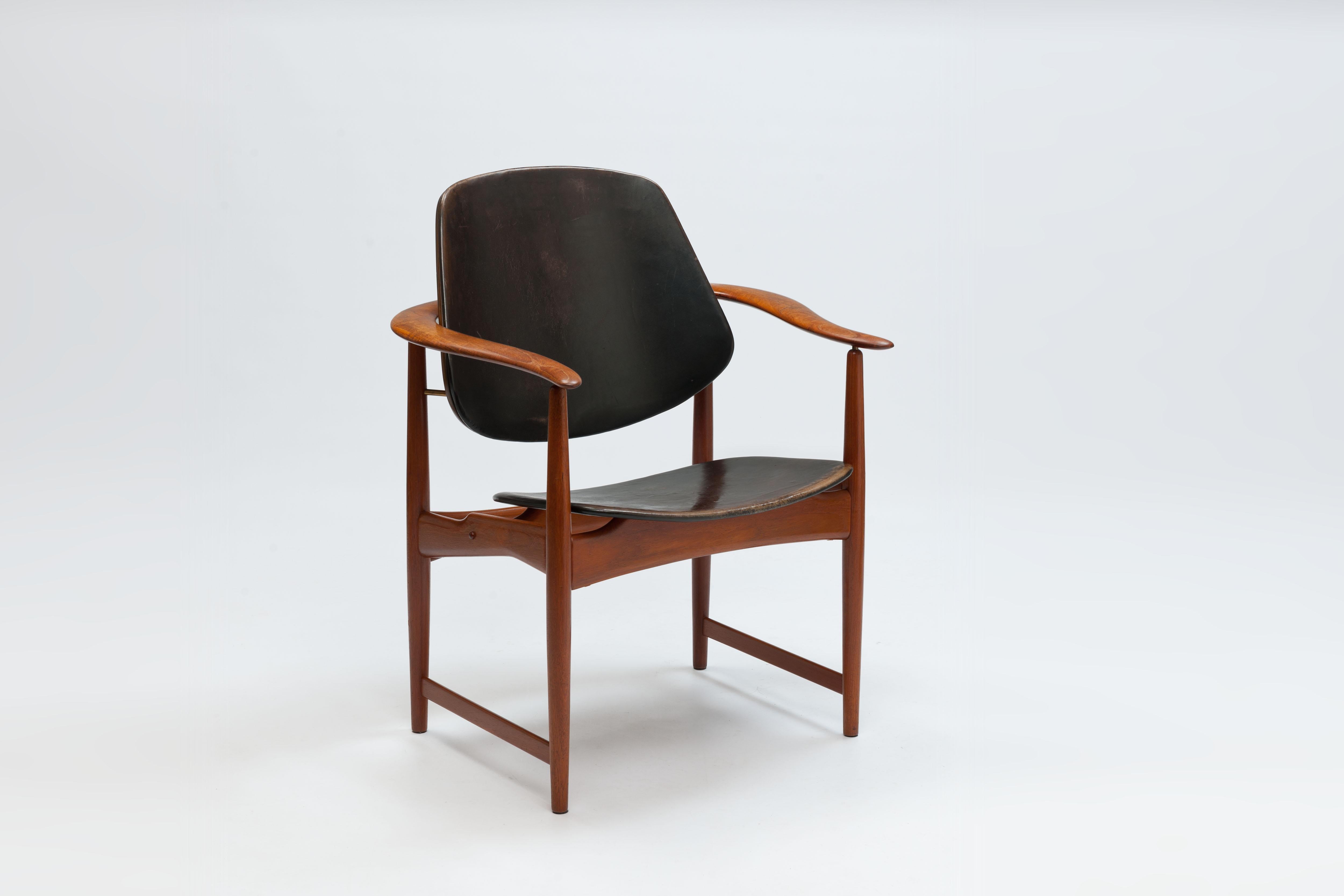 Scandinavian Modern Arne Hovmand Olsen Sculptural Arm Chair, Early Edition 