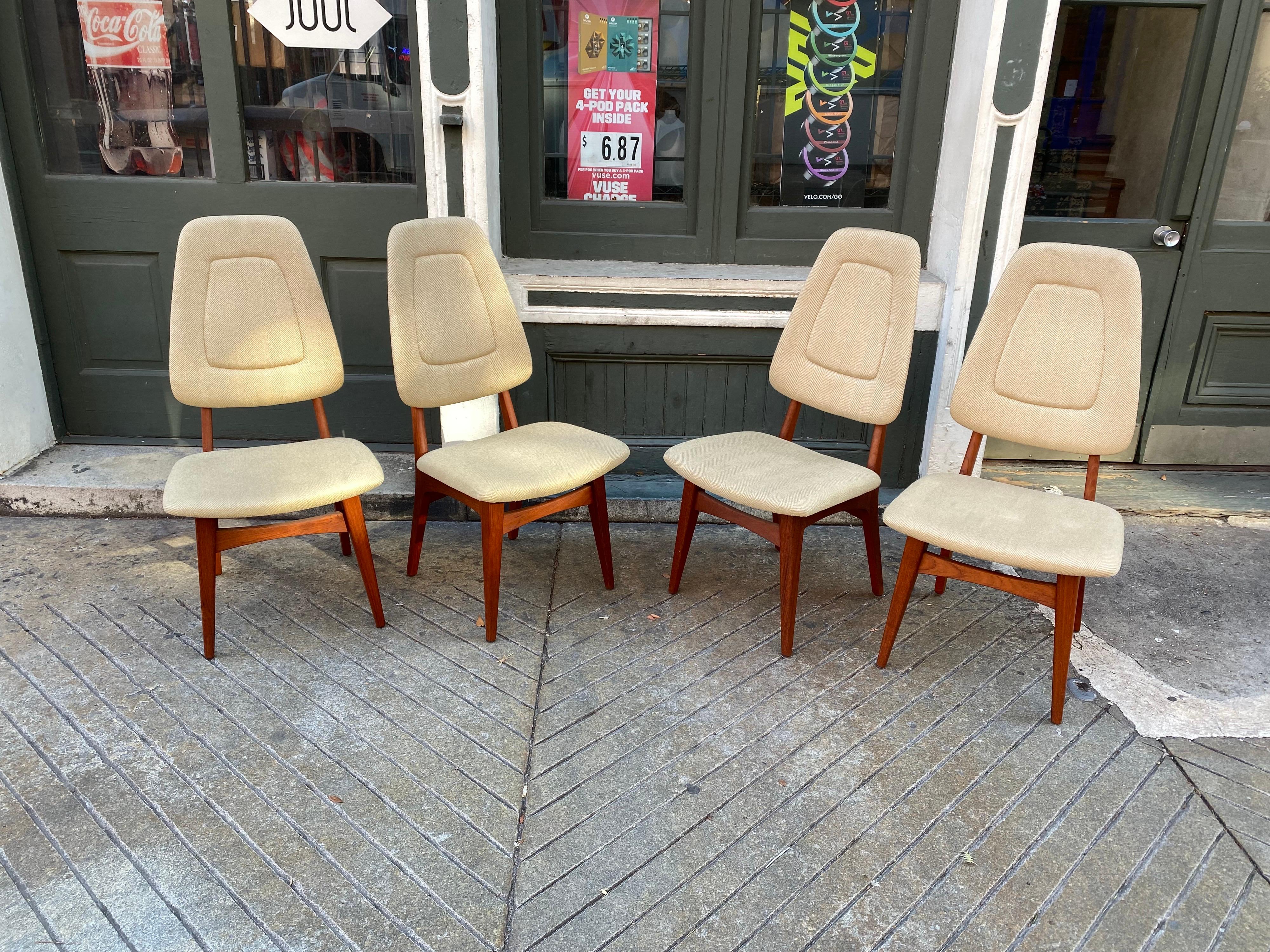 Arne Hovmand-Olsen Set of 8 Teak Dining Chairs 8