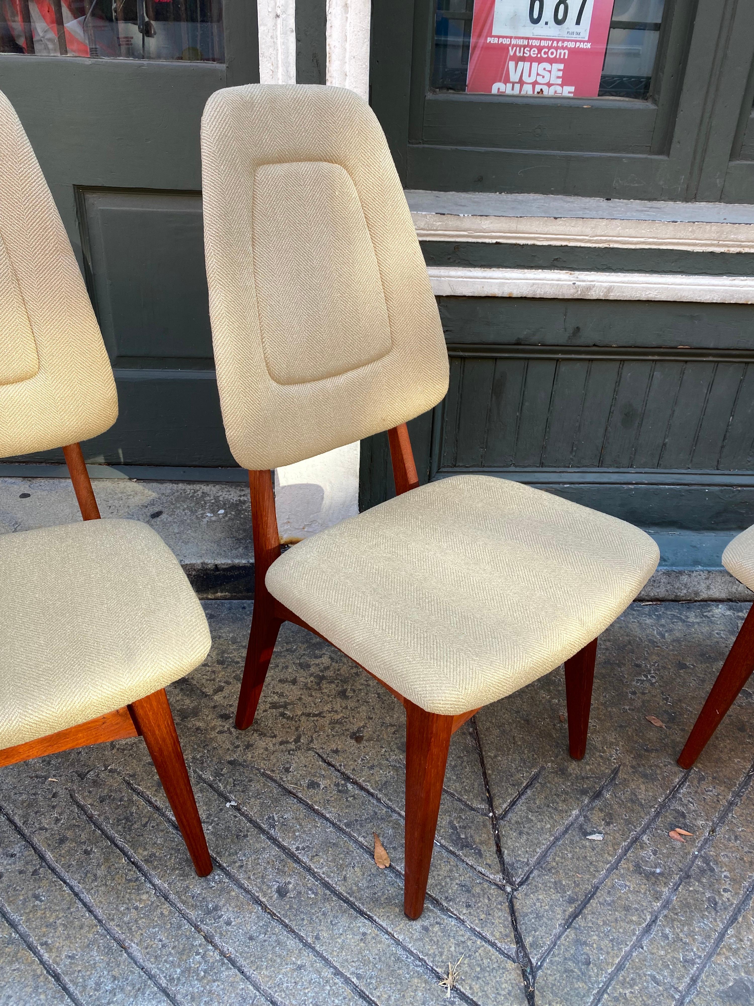 Scandinavian Modern Arne Hovmand-Olsen Set of 8 Teak Dining Chairs