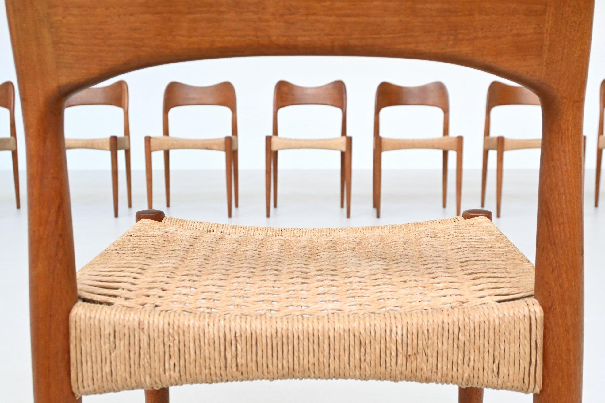 Arne Hovmand Olsen set of eight dining chairs in oak Mogens Kold Denmark 1960 en vente 4