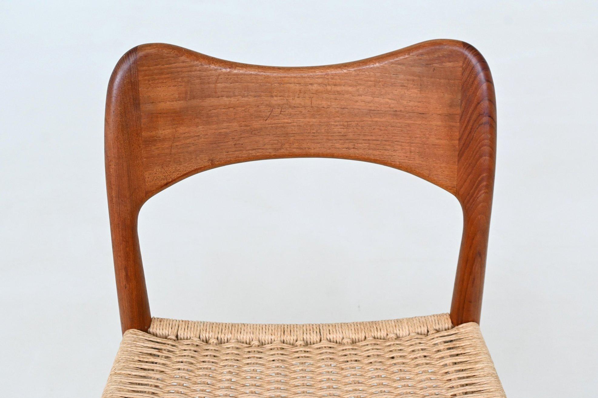 Arne Hovmand Olsen set of eight dining chairs in oak Mogens Kold Denmark 1960 en vente 9