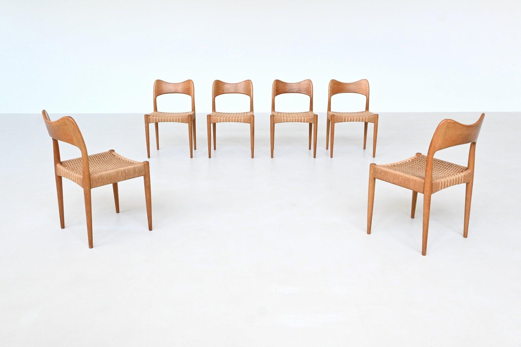 Scandinave moderne Arne Hovmand-Olsen set de six chaises de salle à manger en chêne Mogens Kold Danemark 1960 en vente