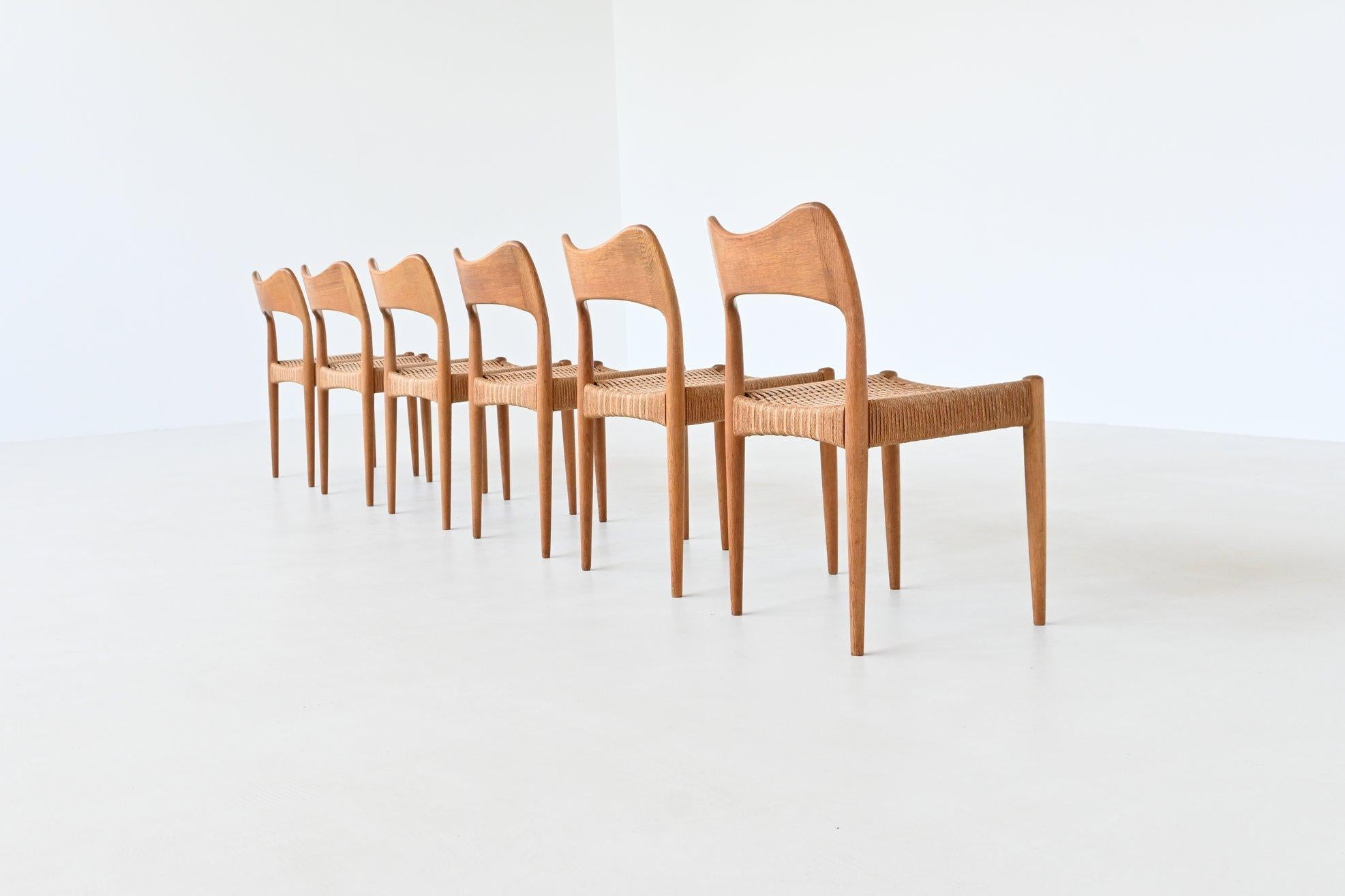 Corde en papier Arne Hovmand-Olsen set de six chaises de salle à manger en chêne Mogens Kold Danemark 1960 en vente