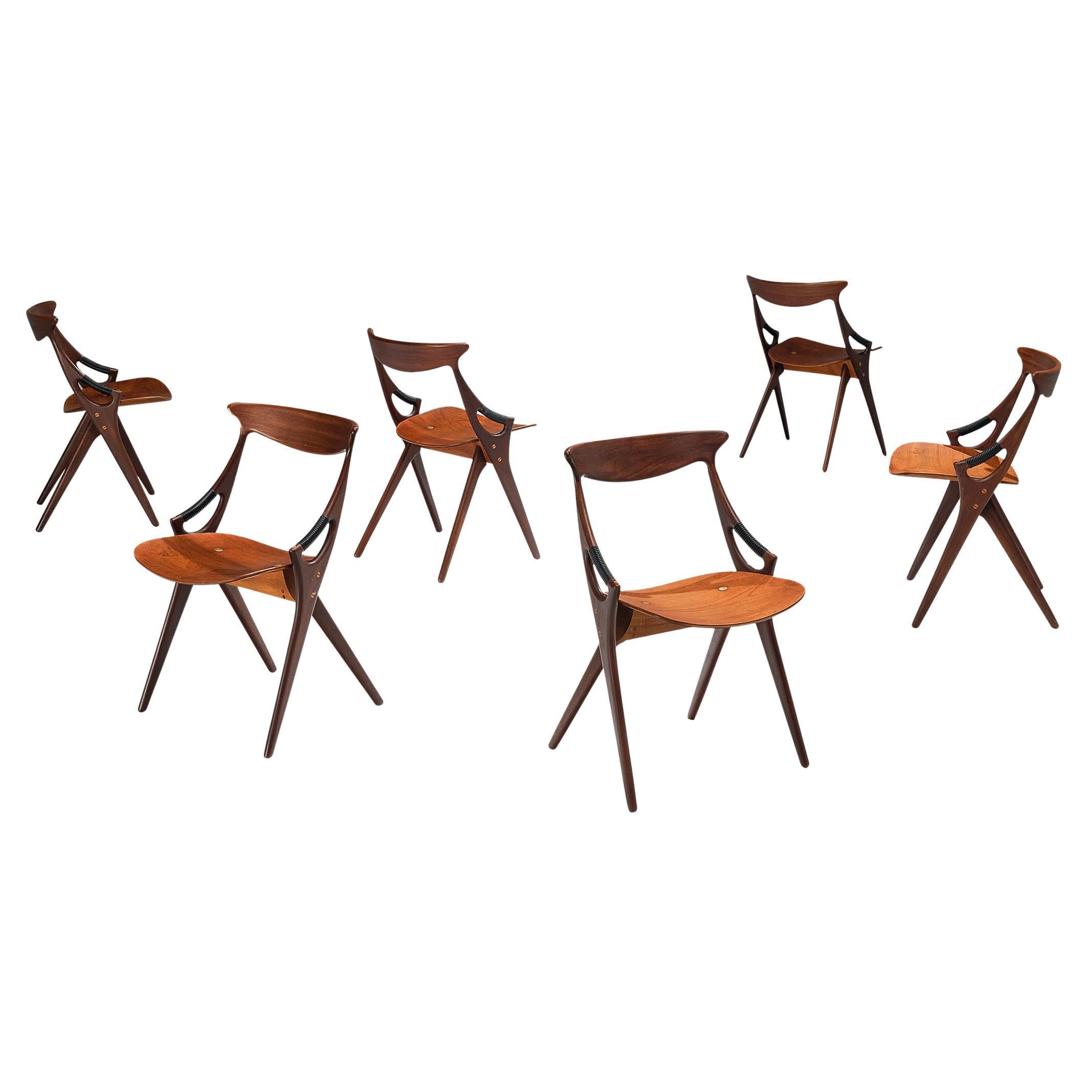 Ensemble de six chaises de salle à manger en teck de Arne Hovmand-Olsen en vente