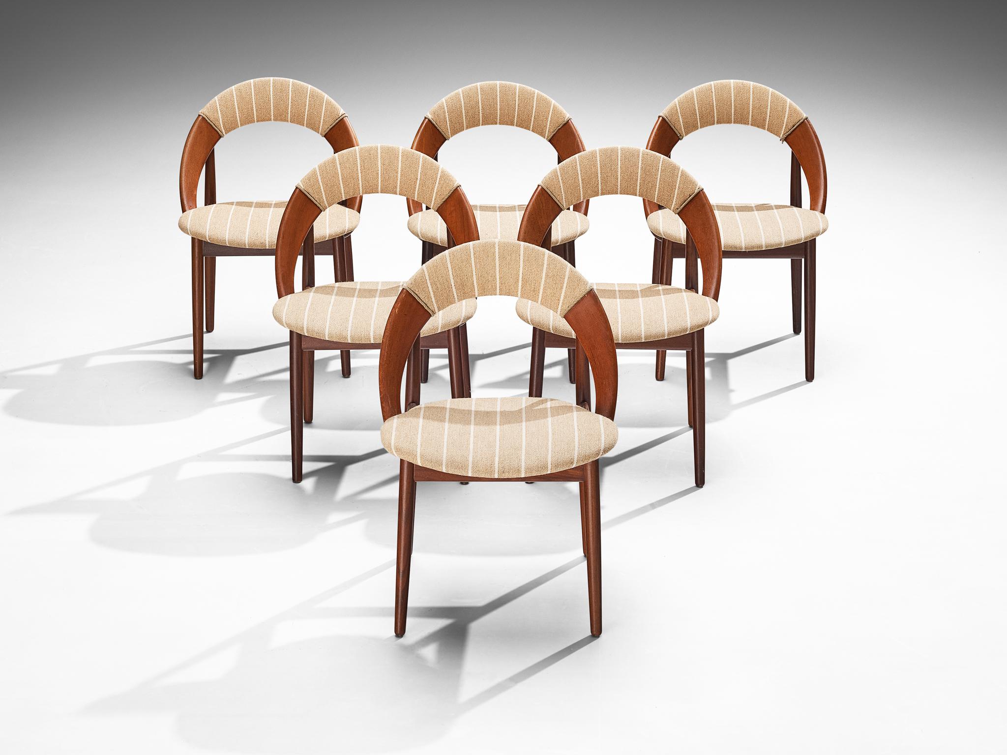 Ensemble de six chaises de salle à manger en teck et tissu beige rayé Arne Hovmand-Olsen  Bon état - En vente à Waalwijk, NL
