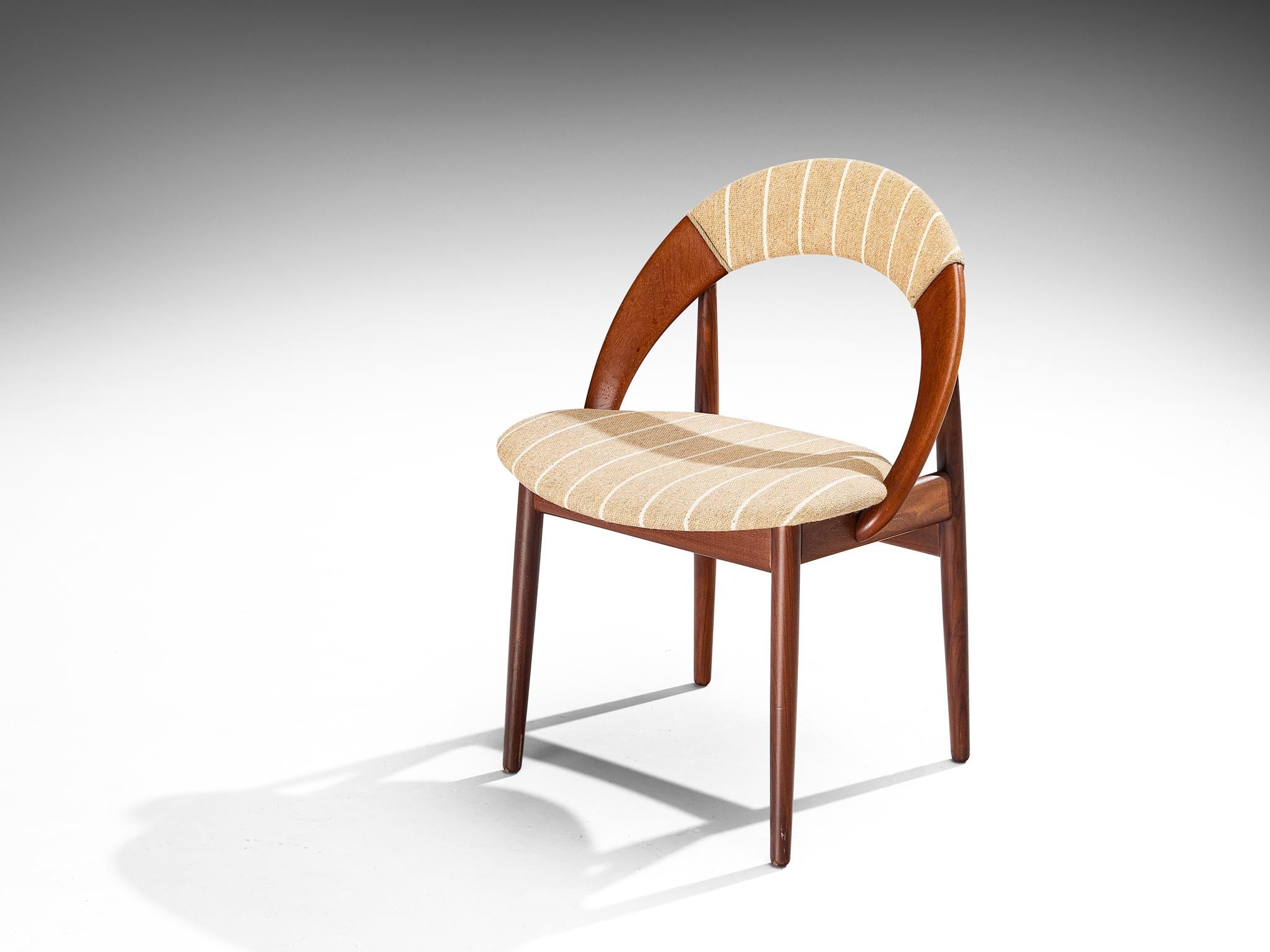 Tissu Ensemble de six chaises de salle à manger en teck et tissu beige rayé Arne Hovmand-Olsen  en vente