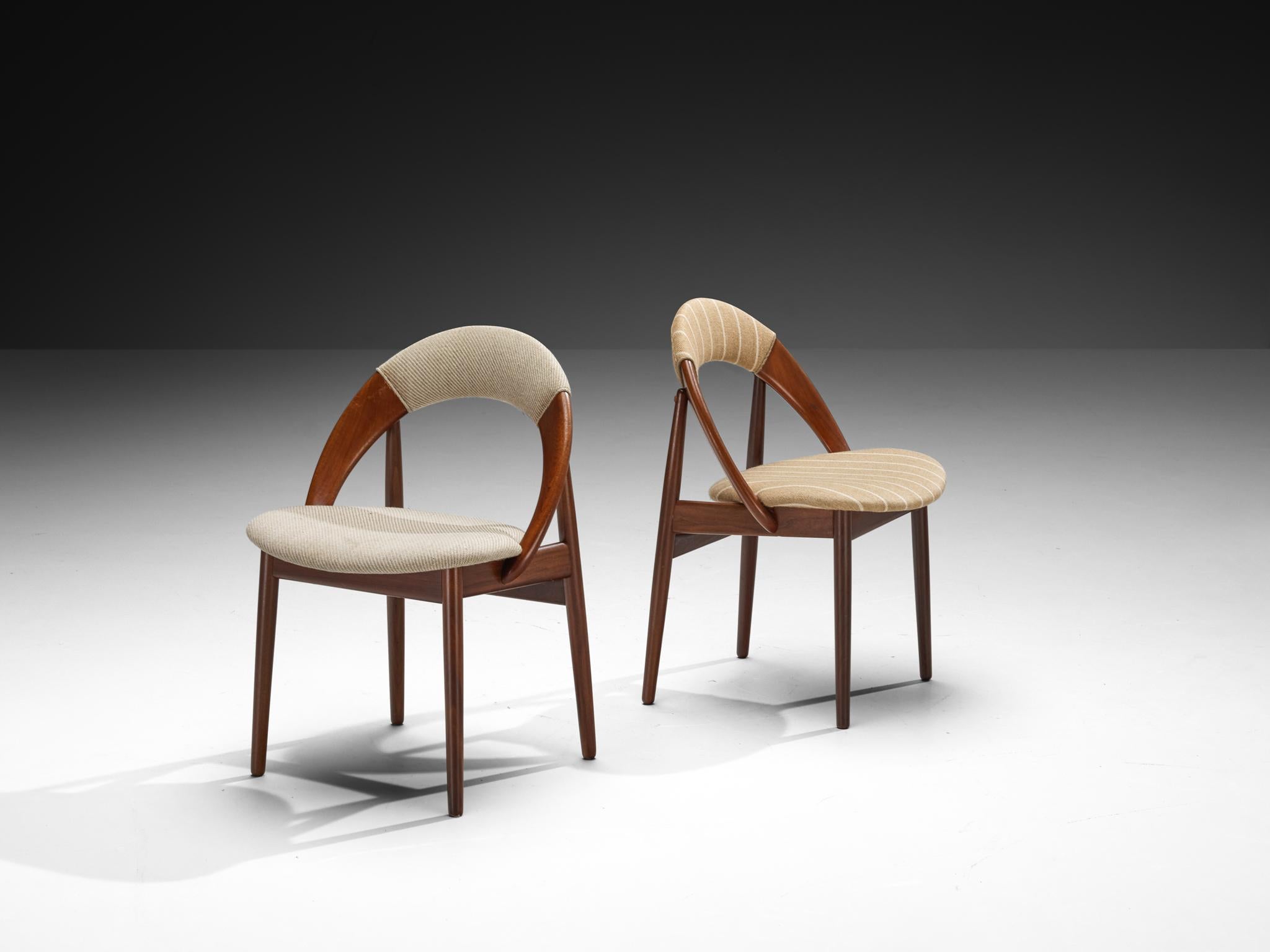 Scandinavo moderno Set di dieci sedie da pranzo in teak Arne Hovmand-Olsen in vendita