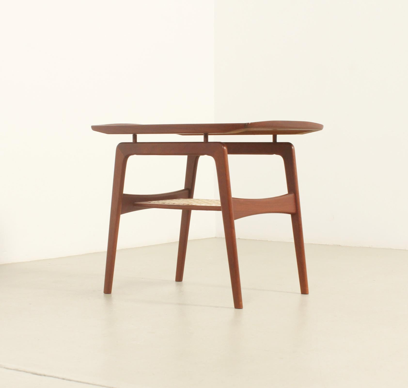 Arne Hovmand-Olsen Side Table for Mogens Kold, Denmark For Sale 6