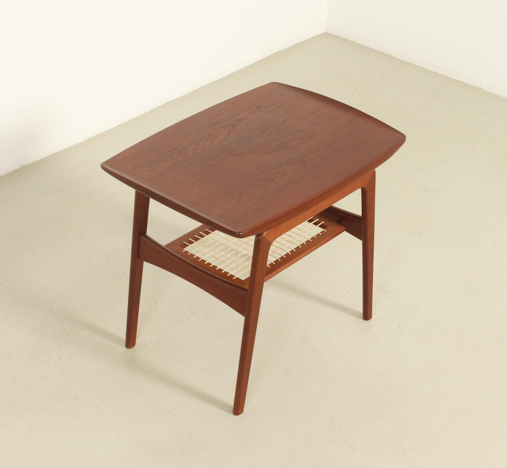 Danish Arne Hovmand-Olsen Side Table for Mogens Kold, Denmark For Sale