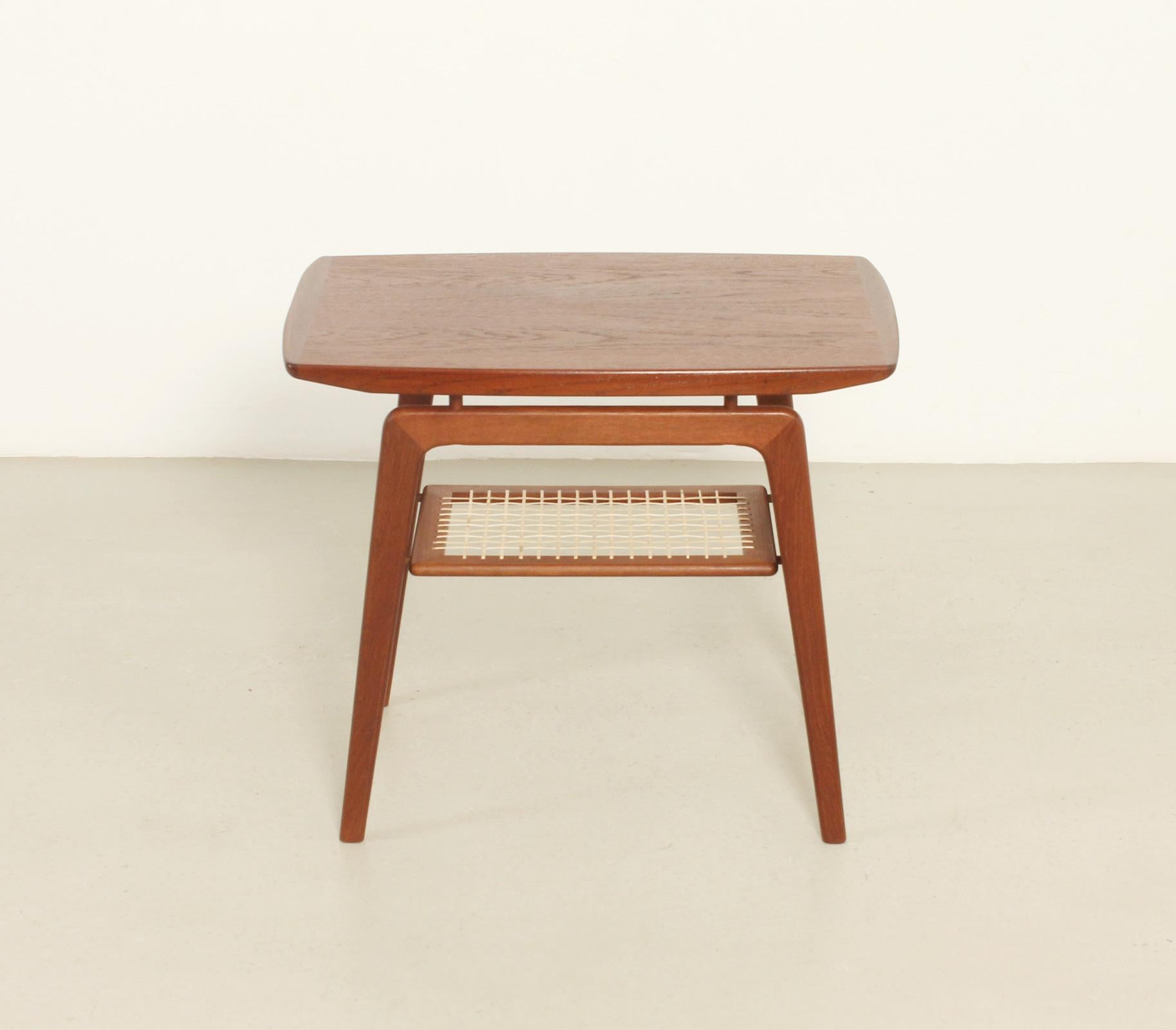Mid-20th Century Arne Hovmand-Olsen Side Table for Mogens Kold, Denmark For Sale