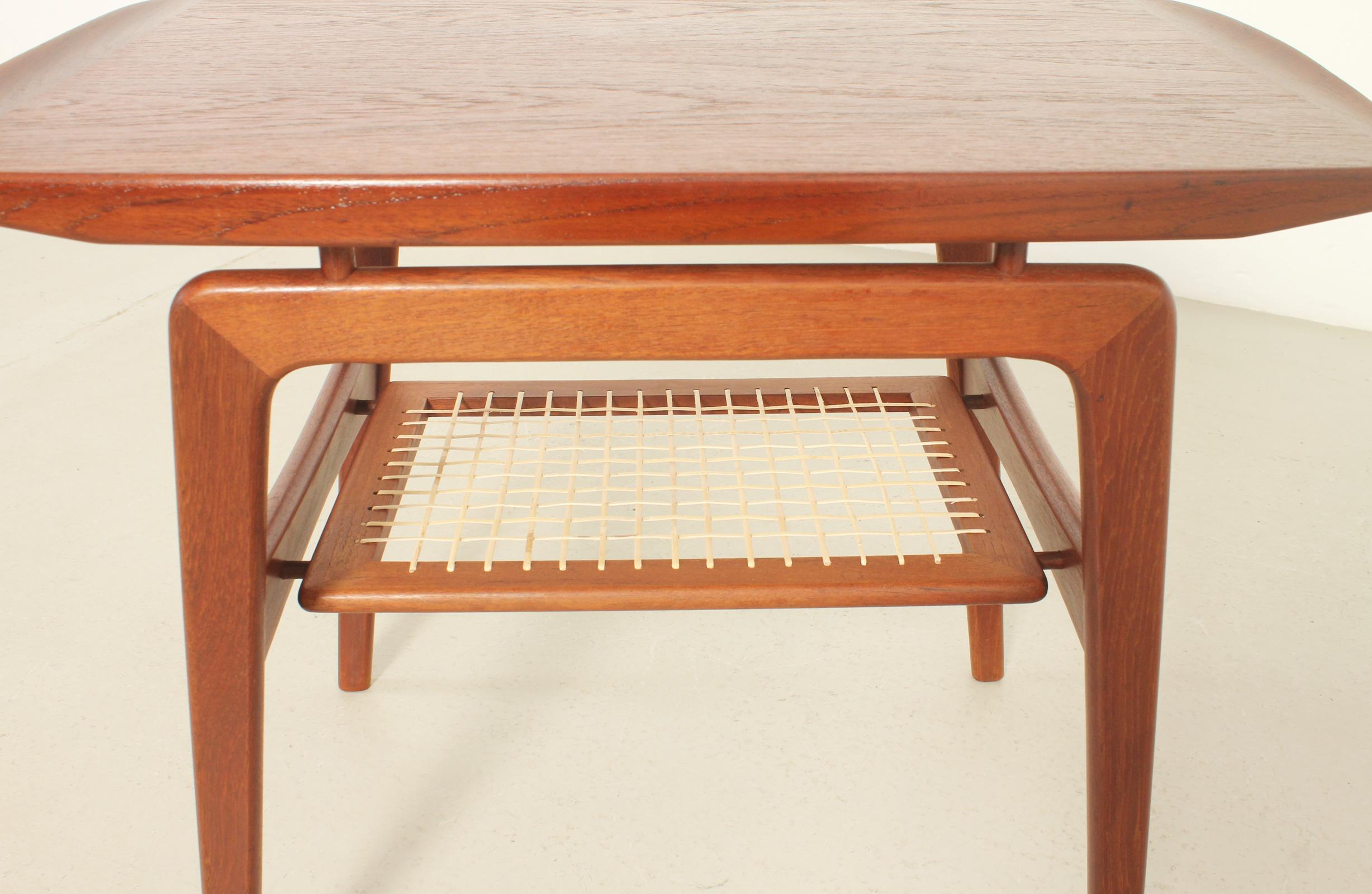 Arne Hovmand-Olsen Side Table for Mogens Kold, Denmark For Sale 2
