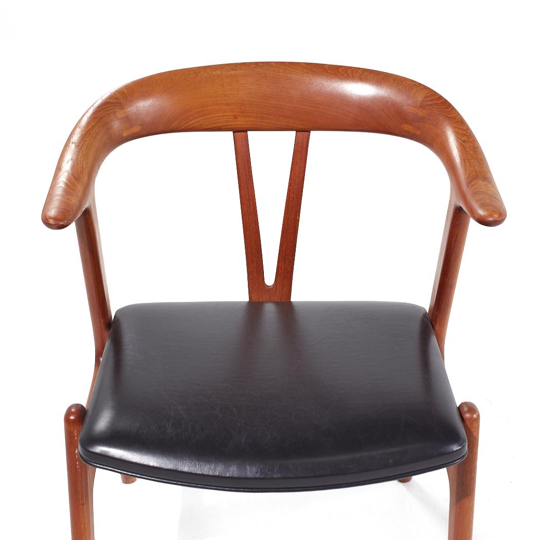 Arne Hovmand Olsen Style Mid Century Danish Teak Chair For Sale 3