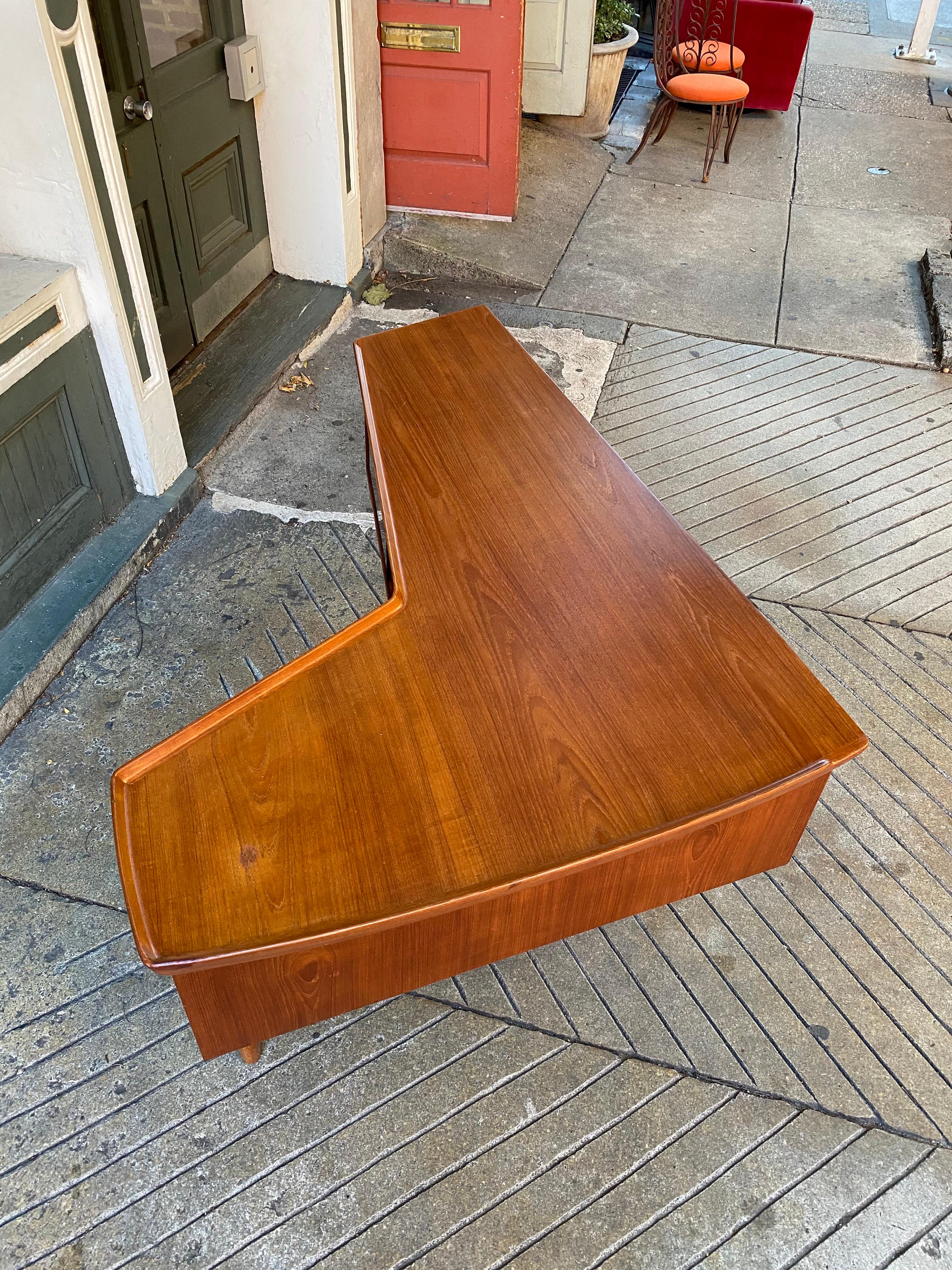 Arne Hovmand-Olsen Teak Boomerang Desk/ Not Arne Vodder 7