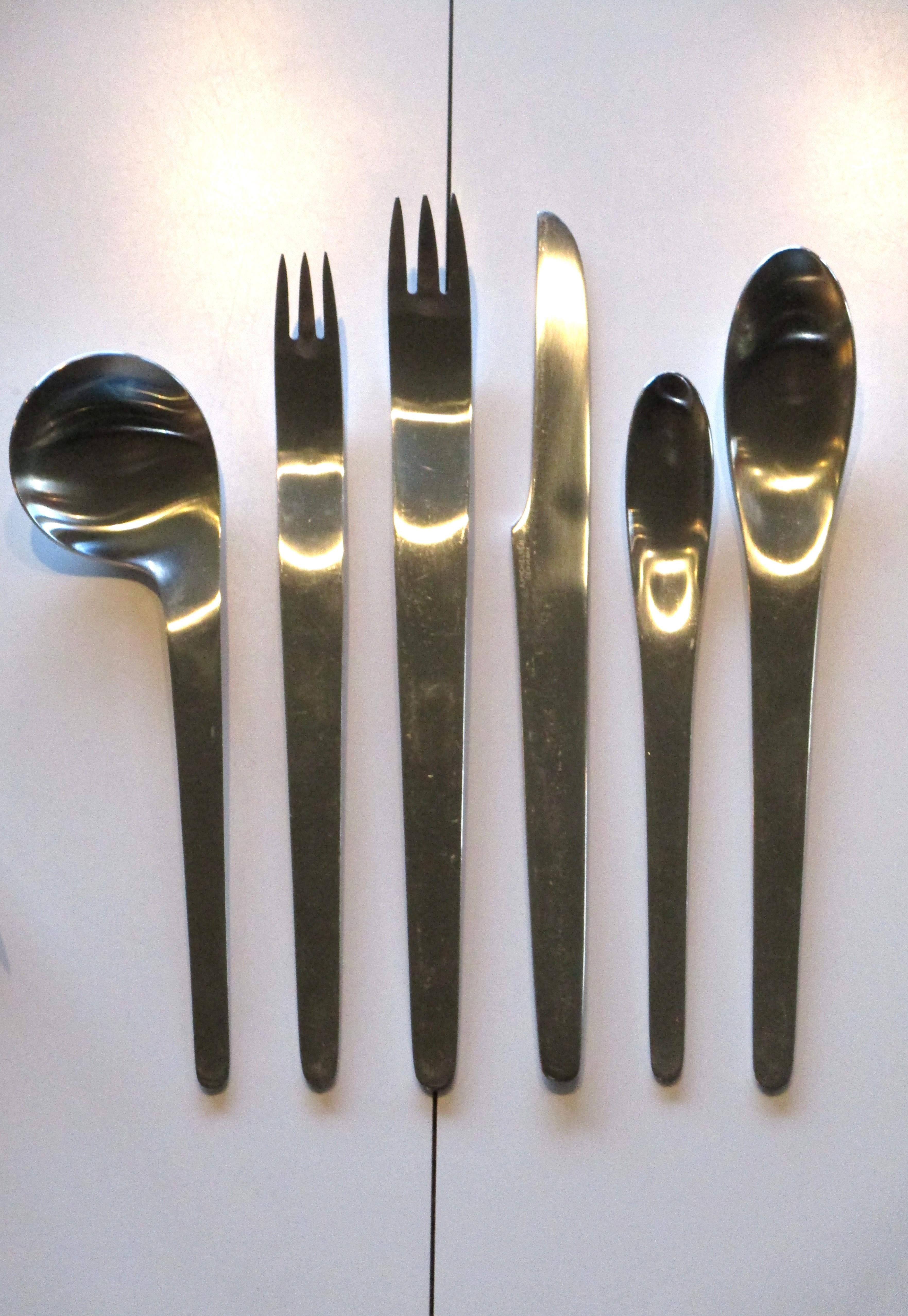 Arne Jacobsen 12 Place settings AJ Flatware Set 75pcs. A. Michelsen Denmark For Sale 3