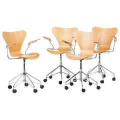Used Arne Jacobsen Set of Chairs