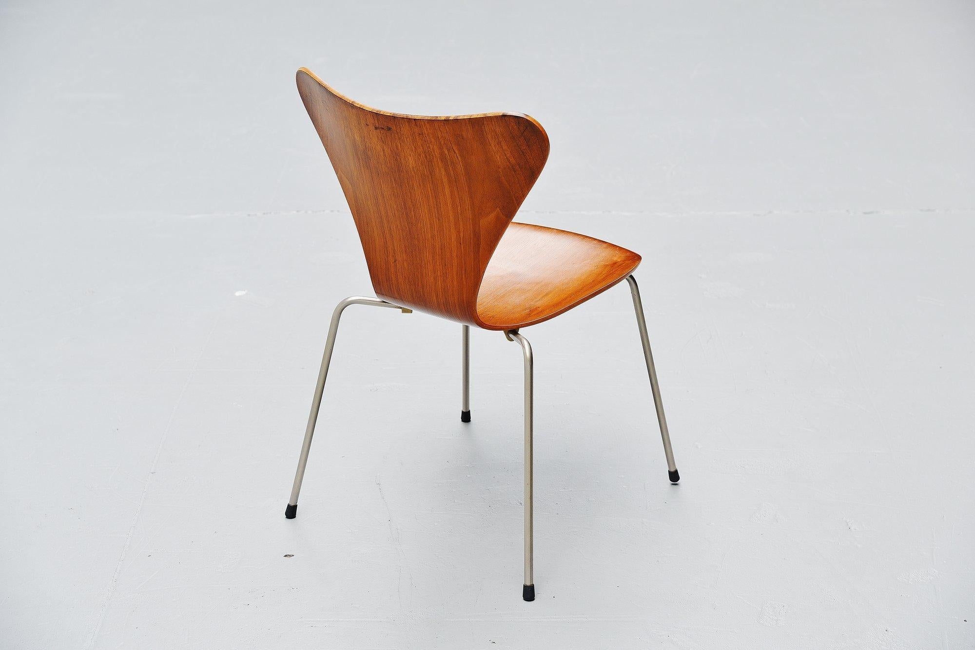 Arne Jacobsen 3107 Butterfly Chair Fritz Hansen, 1955 In Good Condition In Roosendaal, Noord Brabant