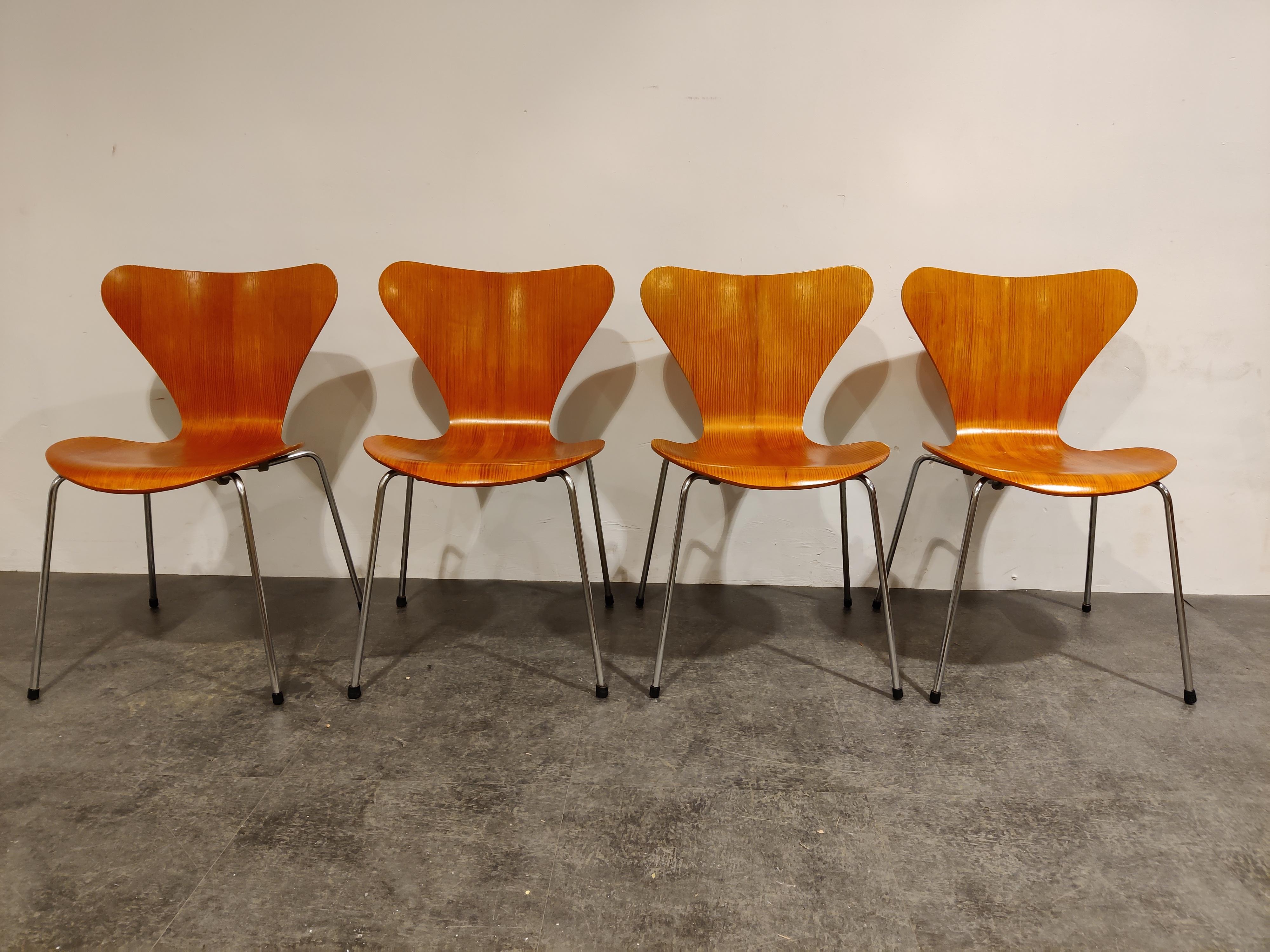 Scandinavian Modern Arne Jacobsen 3107 Butterfly Chairs by Fritz Hansen