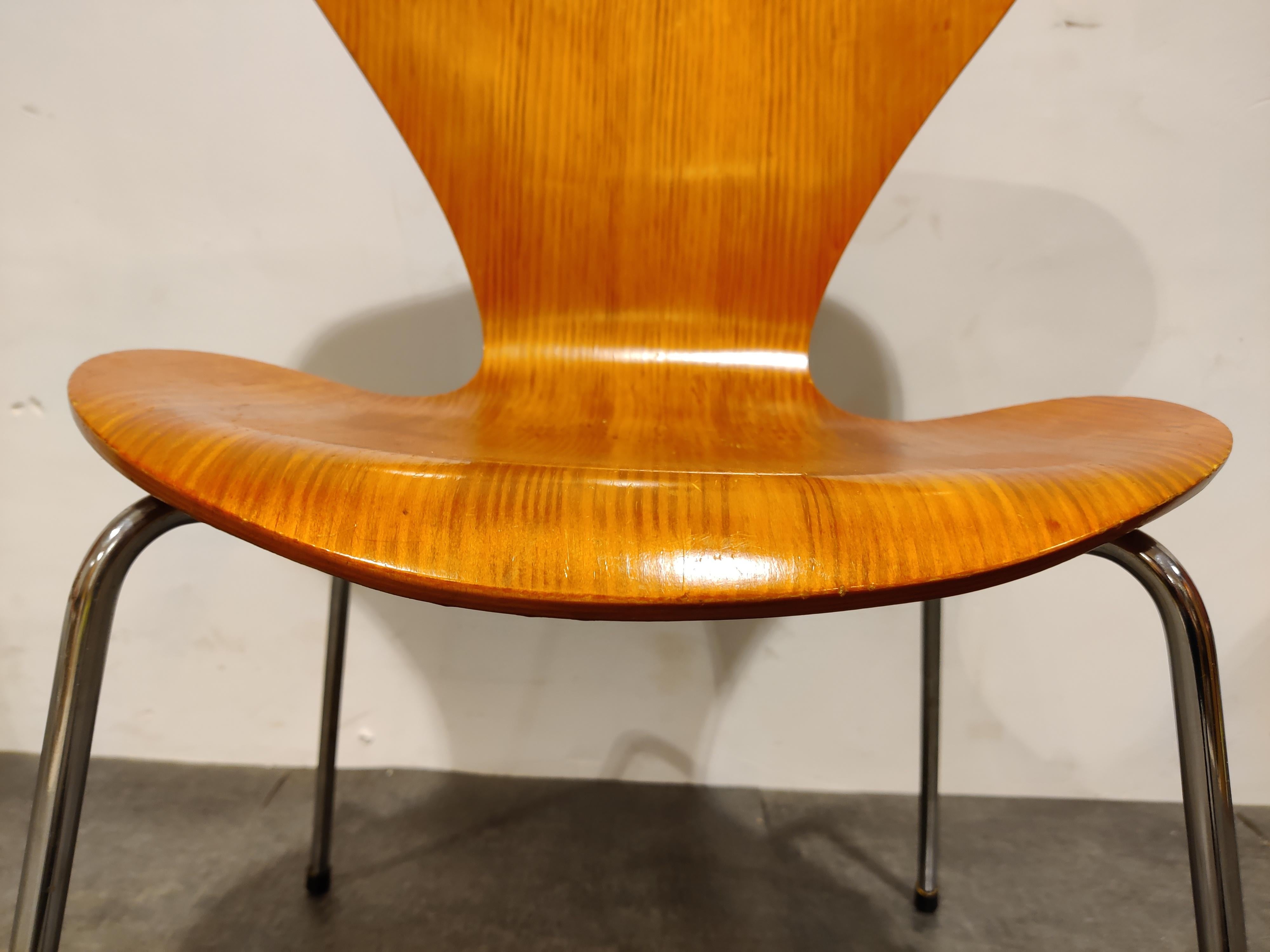 Arne Jacobsen 3107 Butterfly Chairs by Fritz Hansen 1