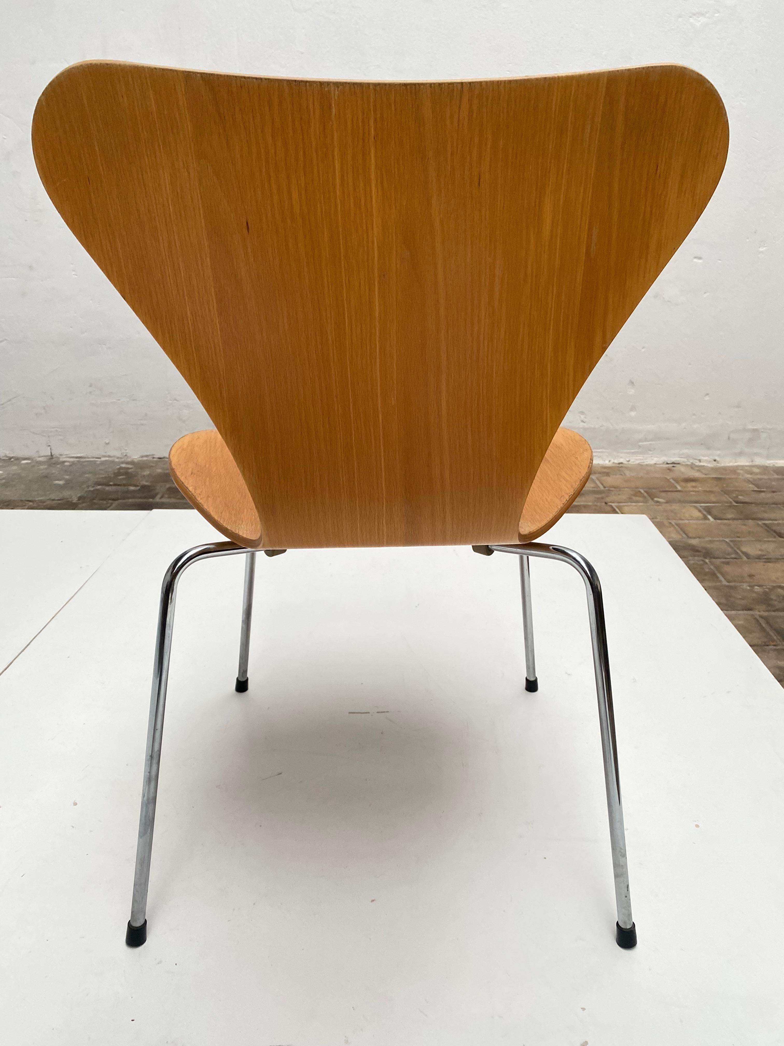 Arne Jacobsen 3107 Butterfly Chairs & Piet Hein Table Fritz Hansen 1990 Denmark 9