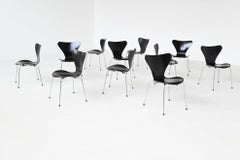 Arne Jacobsen 3107 'Butterfly' dining chairs Fritz Hansen Denmark 1967