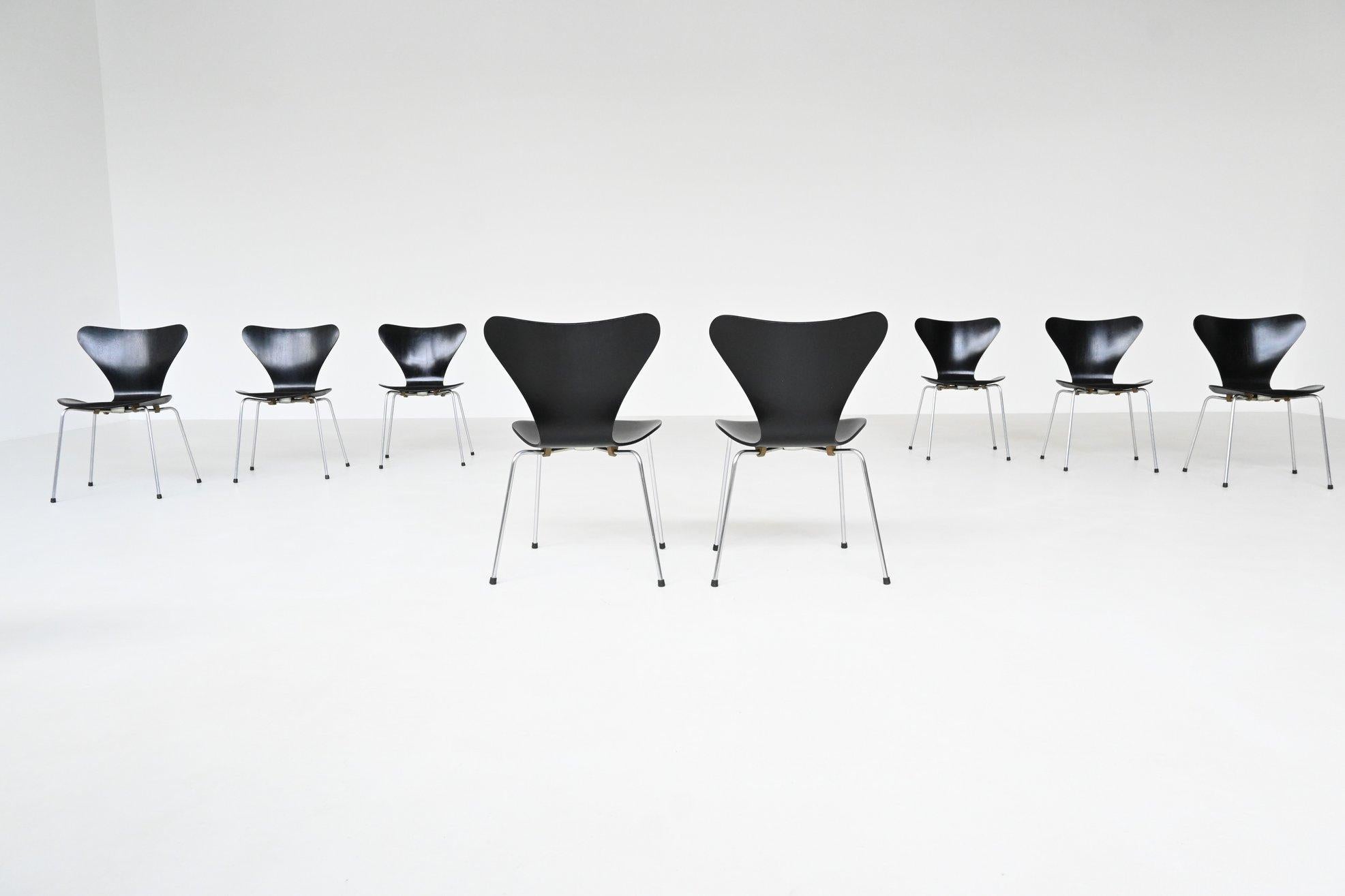 Arne Jacobsen 3107 'Butterfly' Esszimmerstühle Fritz Hansen Dänemark 1967 (Dänisch) im Angebot