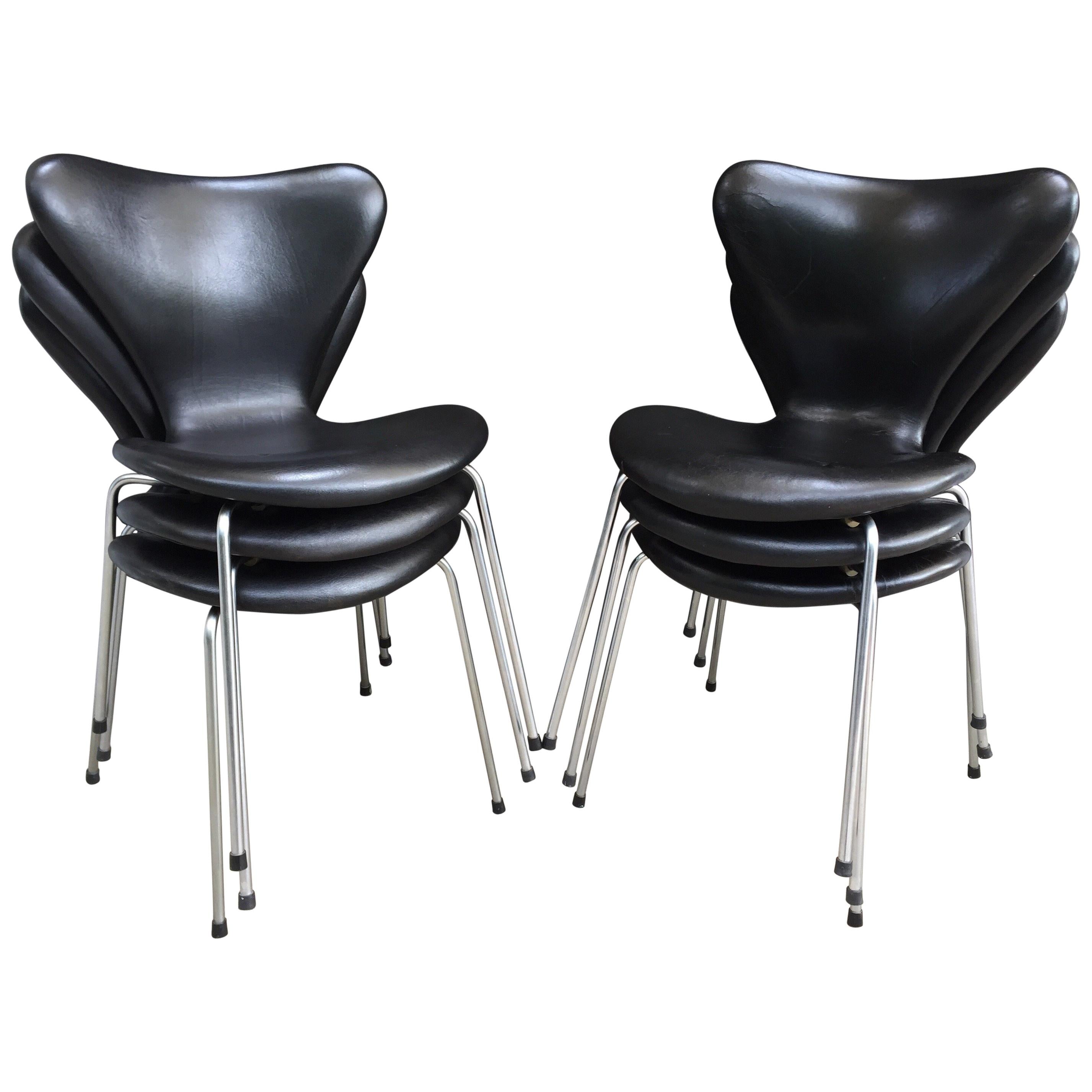 Arne Jacobsen 3107 Chair Designed in 1955 in Original Black Leather