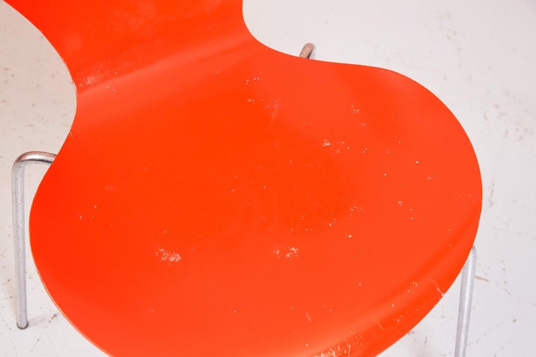 Arne Jacobsen 3107 Series 7 Chairs in Orange by Fritz Hansen, 1974 For Sale 4