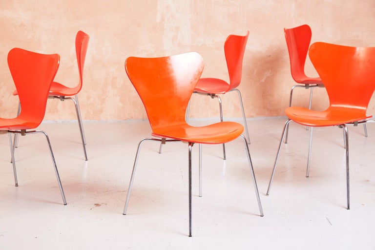 Danish Arne Jacobsen 3107 Series 7 Chairs in Orange by Fritz Hansen, 1974 For Sale