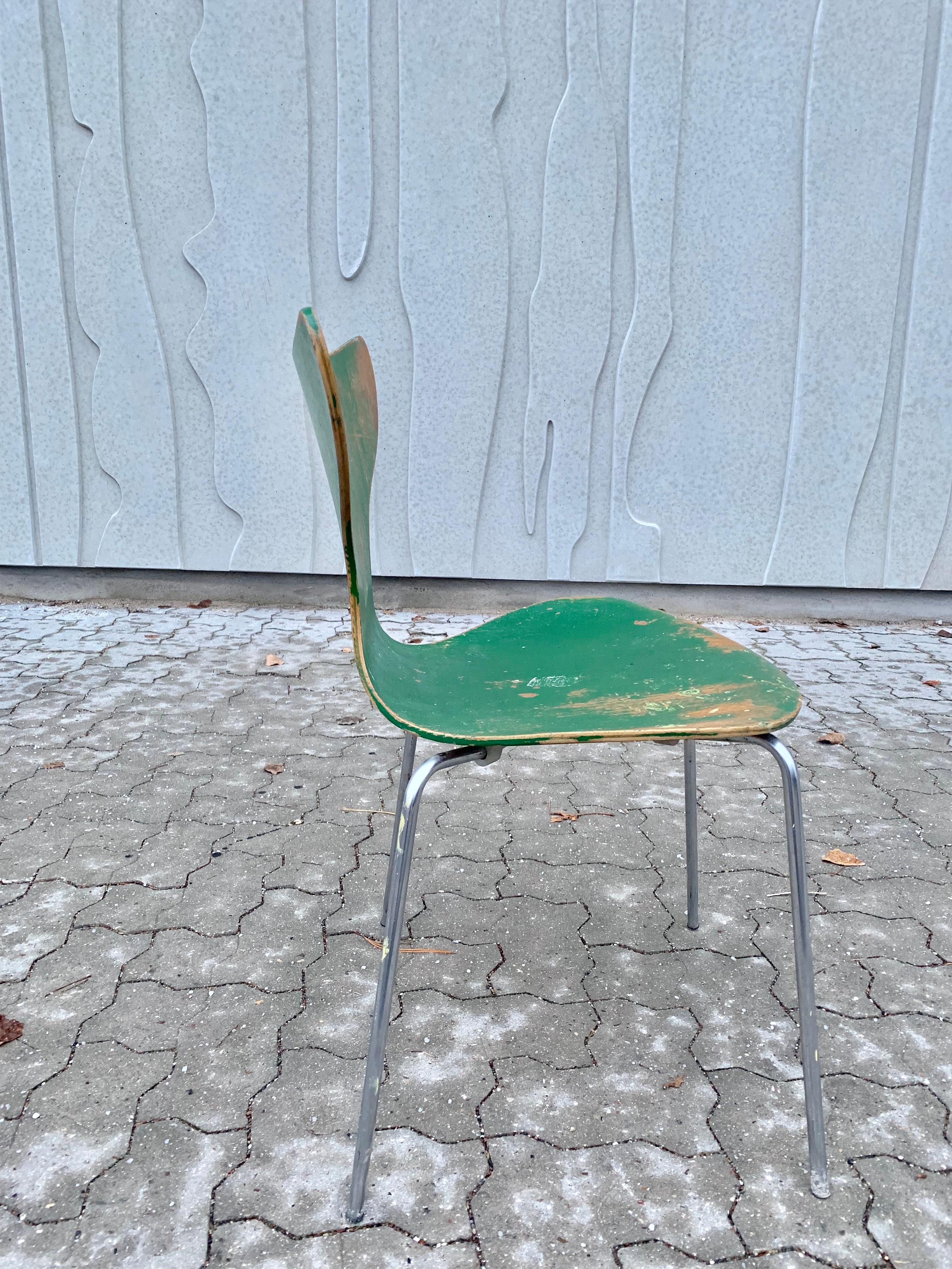Arne Jacobsen 3108 The Lily Seagull Chair, Fritz Hansen, 1970s For Sale 4