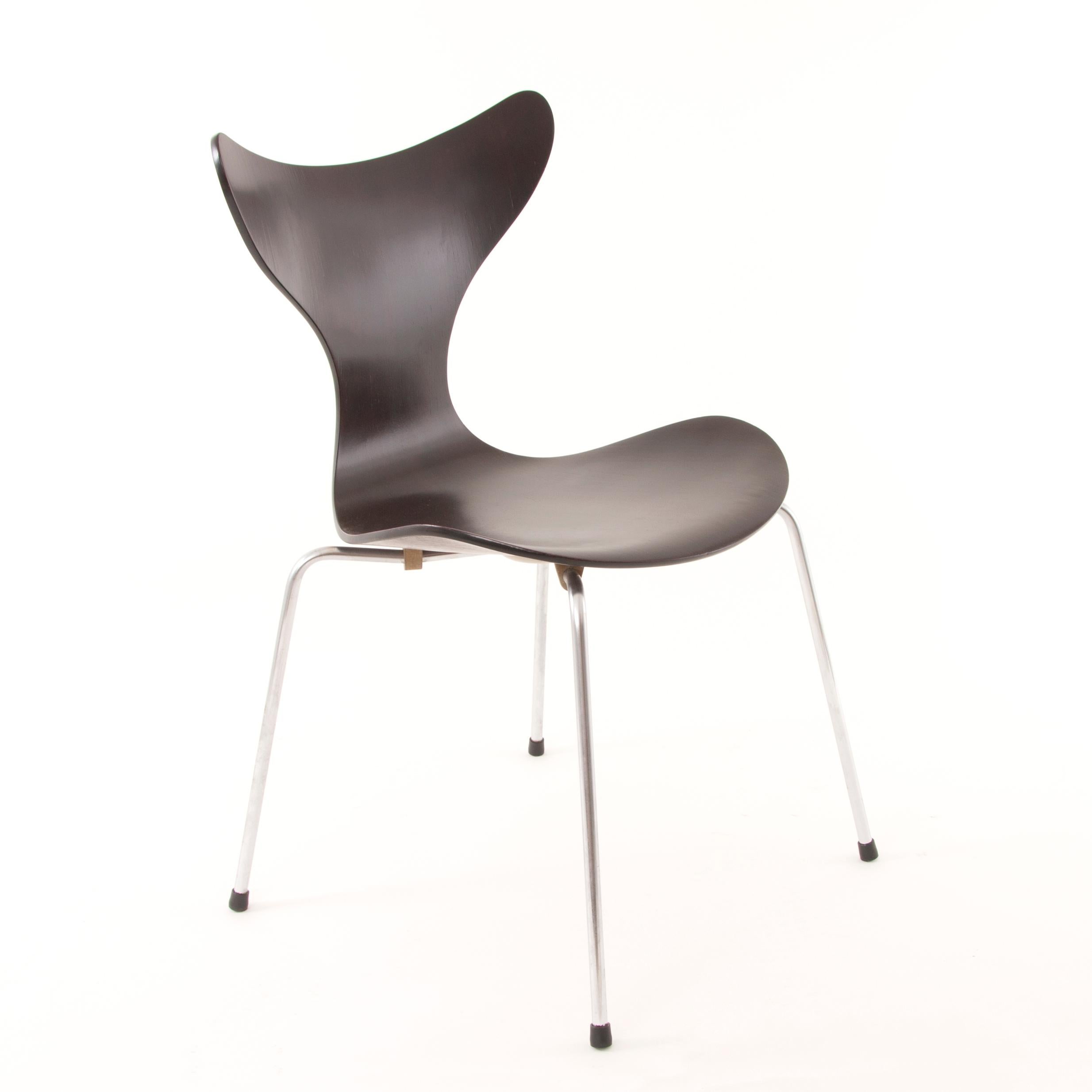 Arne Jacobsen 3108 the Lily Seagull Chair, Fritz Hansen, Denmark, 1970s In Excellent Condition In Vienna, AT