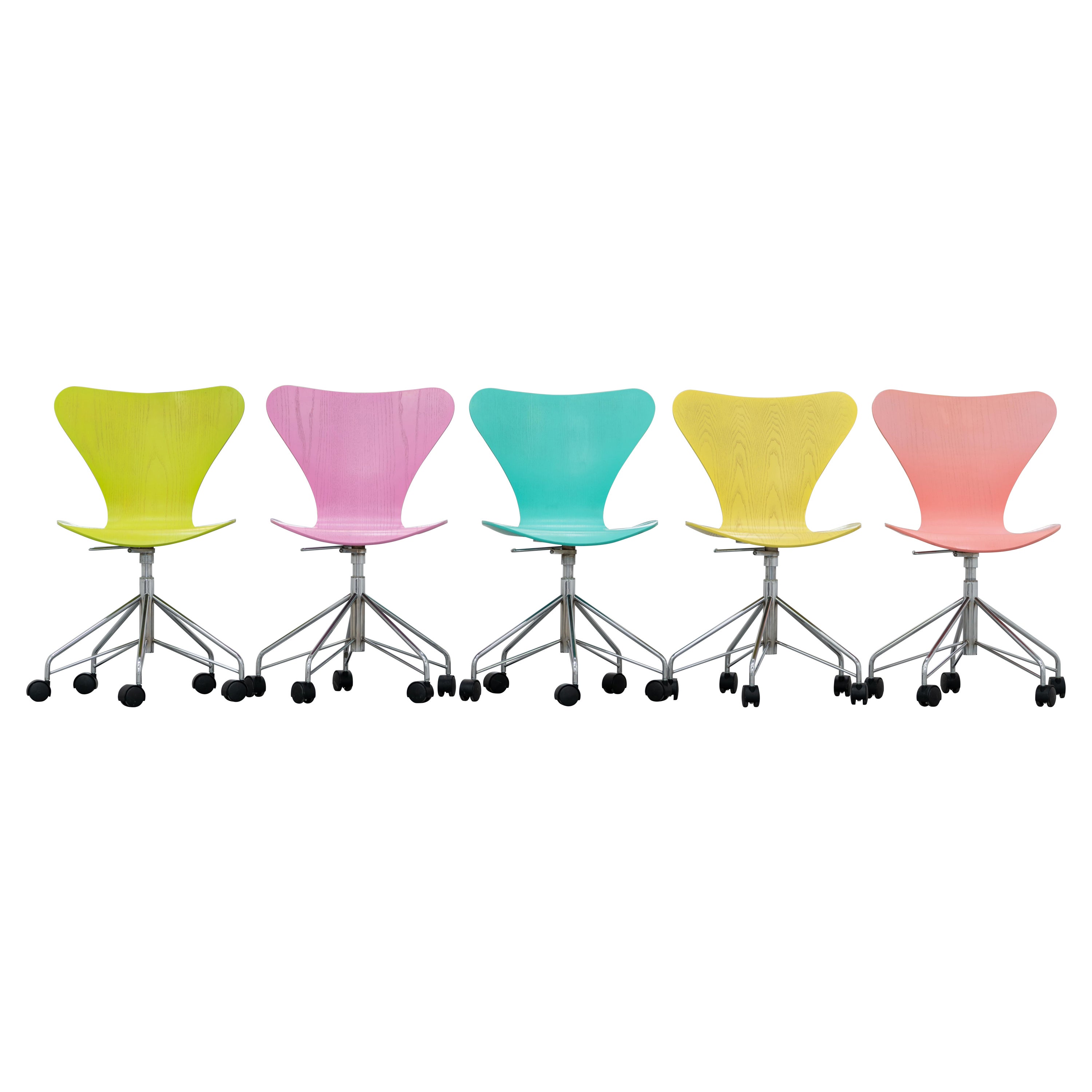 Arne Jacobsen 3117 Swivel Chair, Series 7 Office, 1955 by Fritz Hansen Denmark