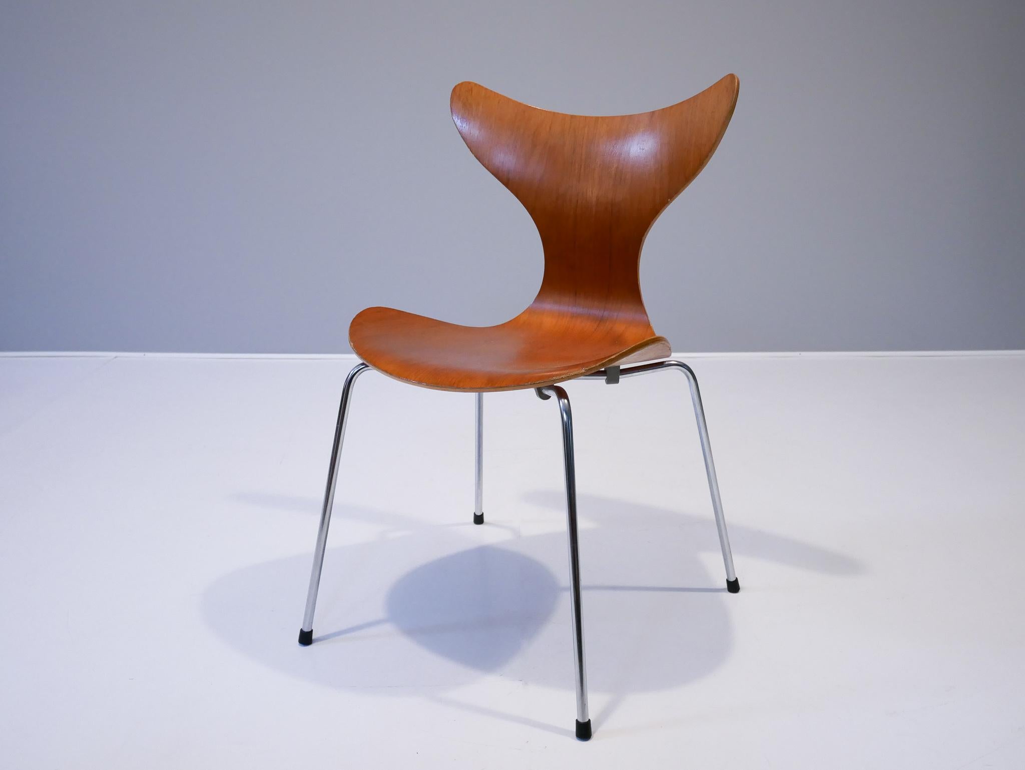 Danish Arne Jacobsen 3208 