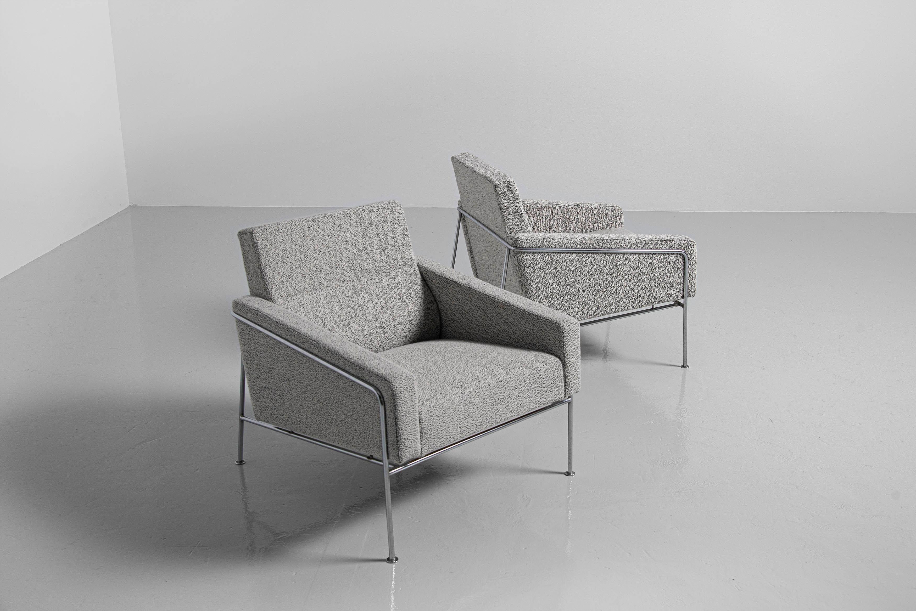 Mid-20th Century Arne Jacobsen 3300 Lounge Chairs Fritz Hansen 1956