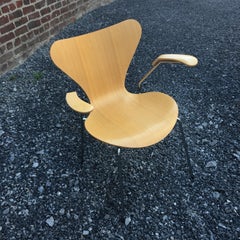 Arne Jacobsen, 6 poltrone, Modello 3107, Edizione Fritz Hansen, Timbro, Etichetta
