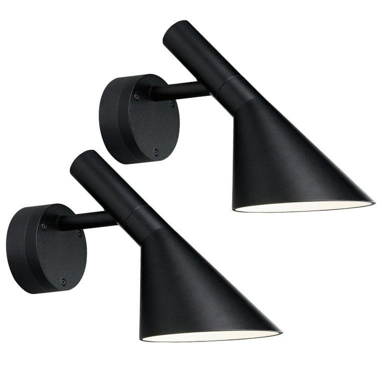 Arne Jacobsen AJ 50 Outdoor Wall Light for Louis Poulsen in Black For Sale  at 1stDibs